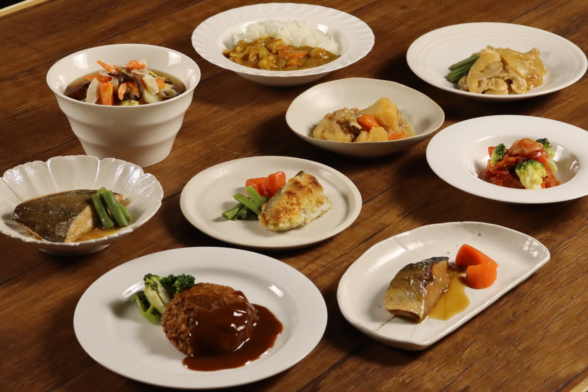 エア・ウォーターグループのゴールドパック(株)、松本山雅FCとのスポンサー契約に伴う贈呈式を行いました