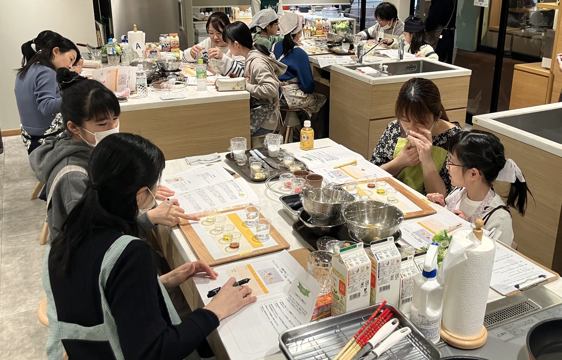 コロンバン原宿サロンで春を楽しむ プランタンアフタヌーンティーセットや桜のパフェが登場