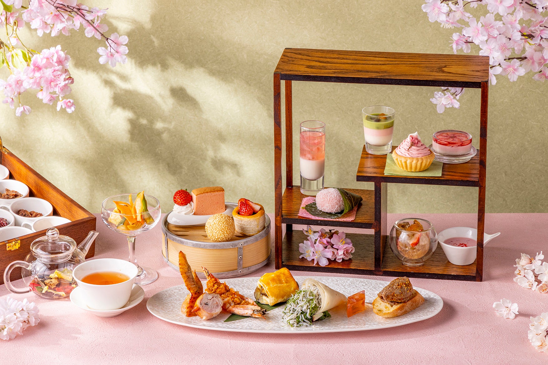 メロンやマンゴーなど13種類のフルーツを使用した贅沢な「Fruit Afternoon Tea（フルーツアフタヌーンティー）」2025年4月23日（水）からスタート