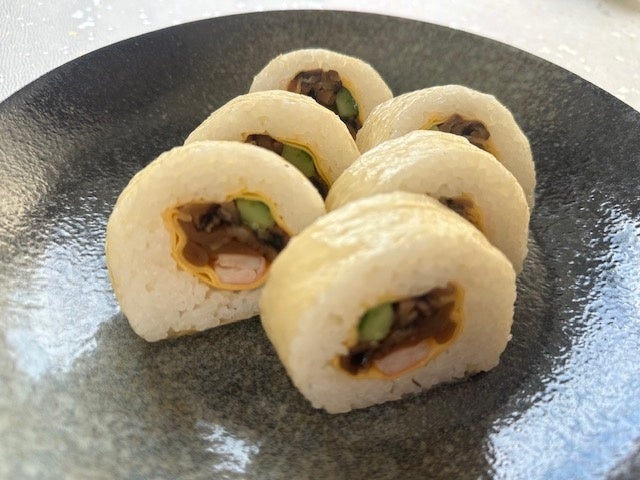 巣鴨のお茶屋さん山年園より、ティーパックの国産ヒシ茶の販売を開始いたしました。麦茶を思わせる香ばしい香りとわずかな甘さが特徴です。