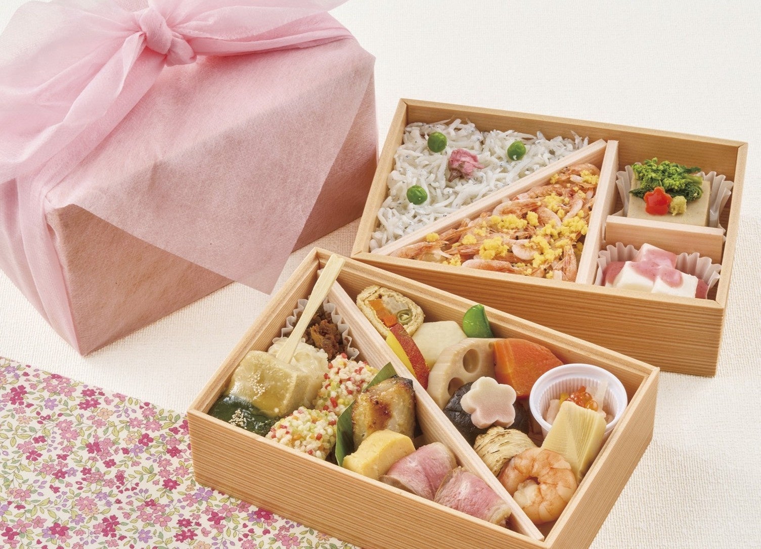 「ほっともっと」新TVCM公開!『春だ!食欲も満開!海鮮天丼』篇