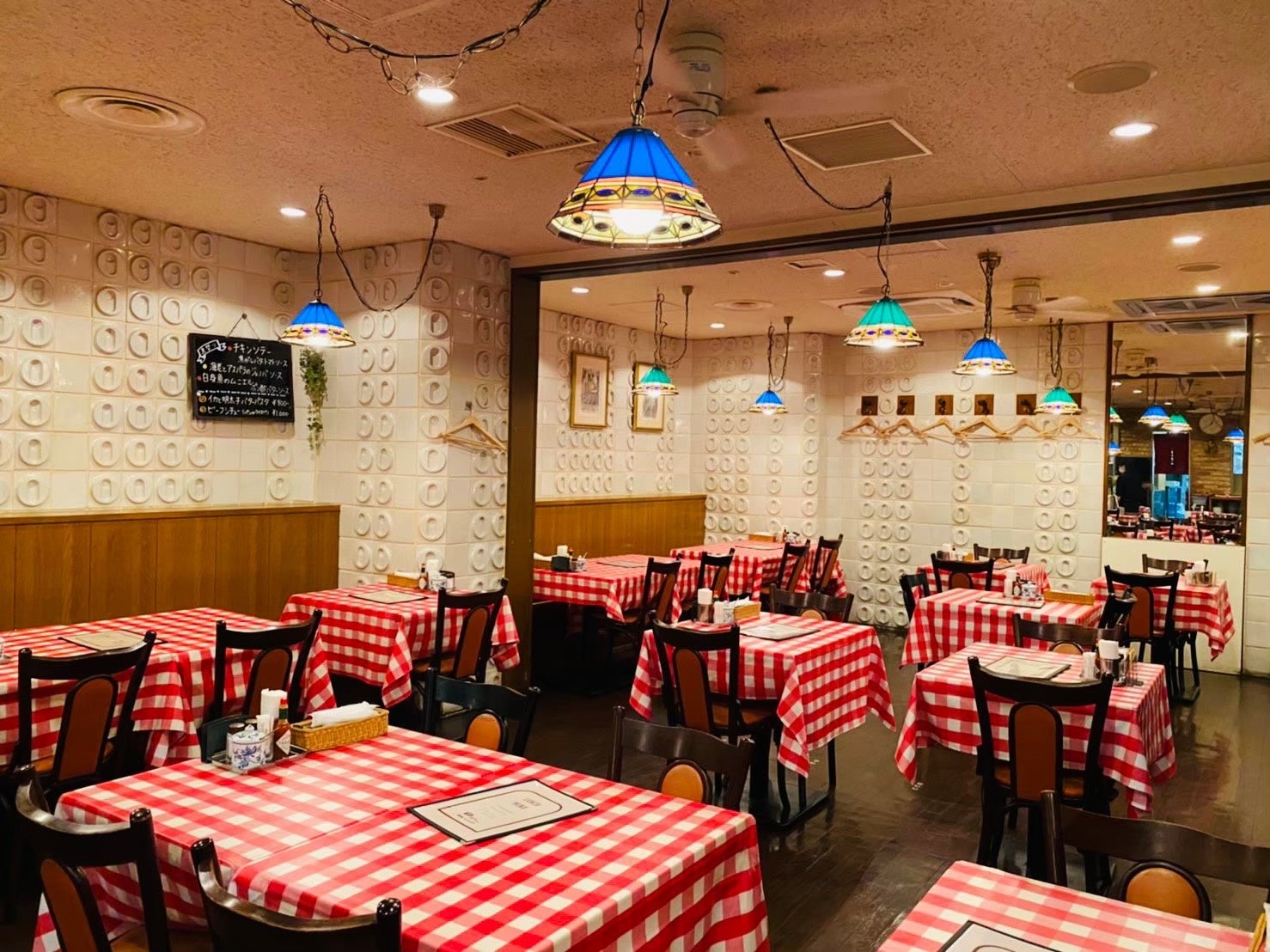 累計250万食突破!オンラインフードコート『デリステーション』の自社サイトがリリース!モバイルオーダーサービス『Camel Order』と連携し、自社デリバリーを開始!