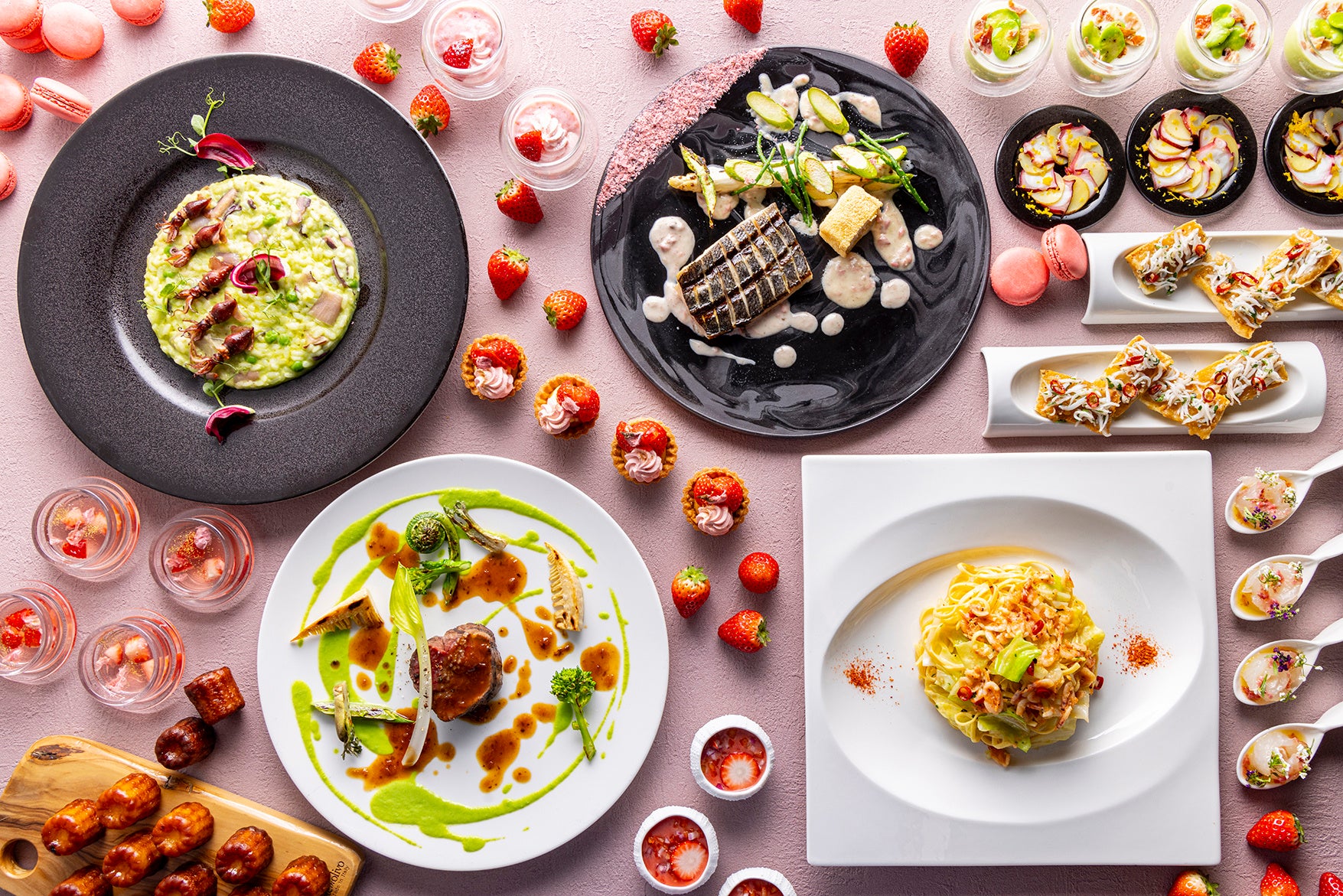 【横浜ベイホテル東急】4月限定　春の青空と花々の香りをイメージしたマンスリーカクテル「パフュームガーデン」を提供