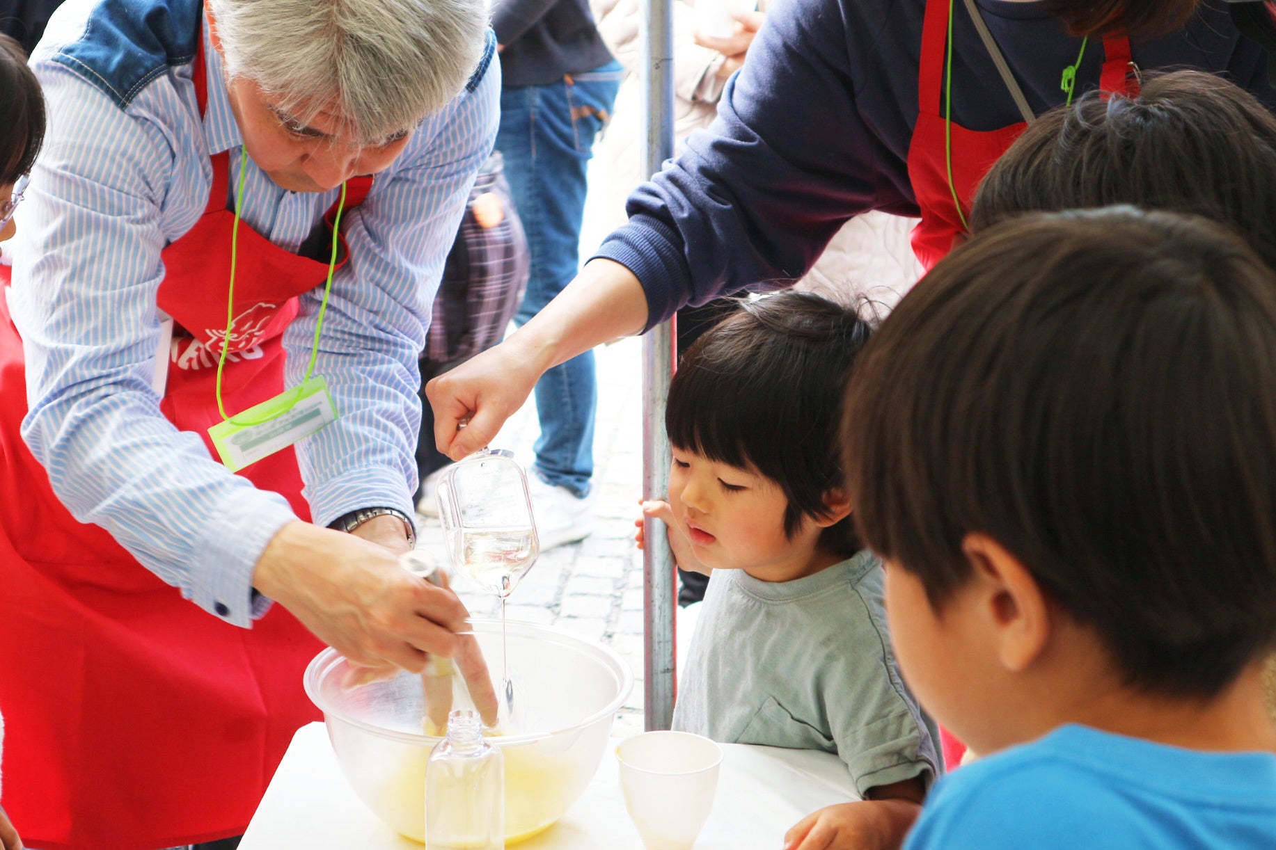 ヨーロッパから日本初上陸のドーナツブランド【LA PANADERIA DOTS(ラ・パナデリーアドッツ)】から、春季限定で抹茶・ドッツが新発売！