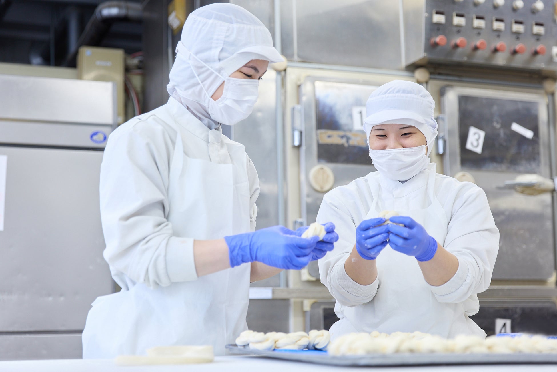 「関空さんにもお邪魔させてもらいますぅ」　大阪みやげ「おかんパン」大好評につき空港で再販売決定！関西国際空港にて3月15日・22日・29日　各日100個限定で販売