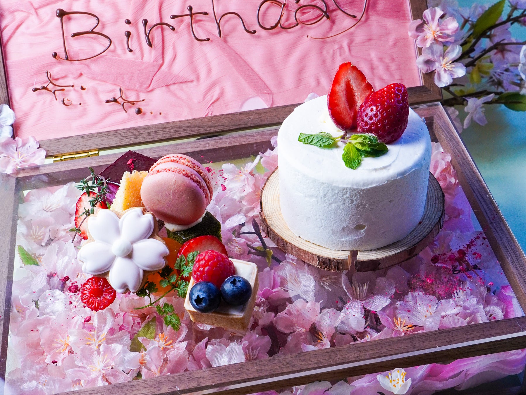 連日行列の絶えない”羅家 東京豚饅”から初のチルド専門店が、4月7日(月)エキュート秋葉原にオープン！