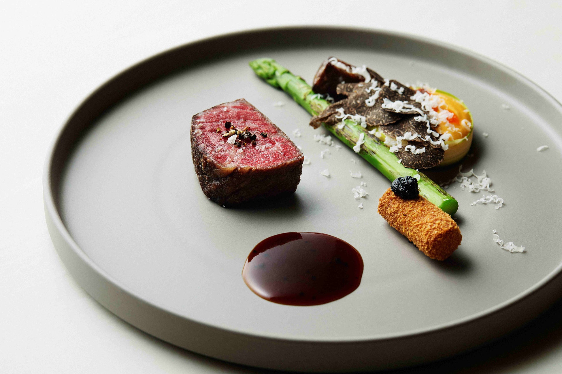 都内有数の桜の名所、中目黒・代官山・赤坂がヒューガルデン一色に！Find Your Sakura Moment「ヒューガルデン とっておきの桜体験」キャンペーン