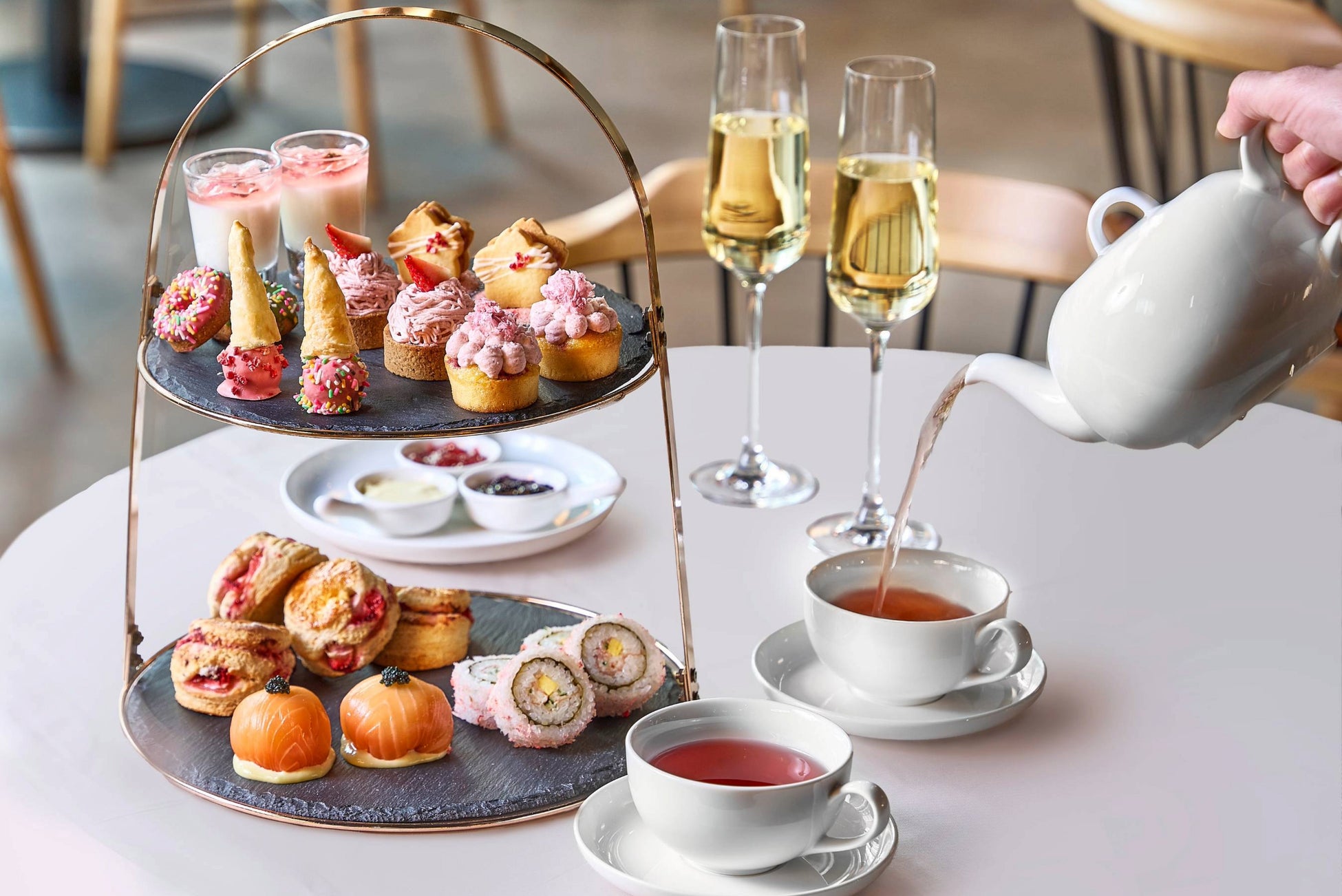 【ホテルテラスザスクエア⽇⽴】　日本のさくら名所１００選　日立市平和通りのさくらと美味しいお料理を満喫！4⽉6⽇(日) 限定ホテルのビュッフェ開催！