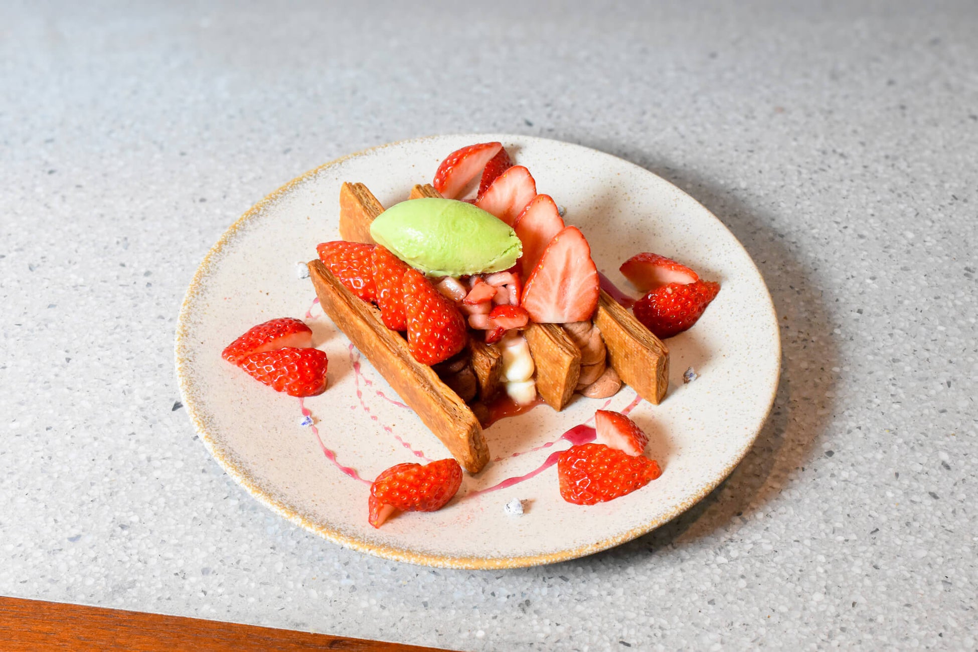 学校を題材にした体験型ショップ「ペコちゃんの学校」があべのハルカス近鉄本店に期間限定オープン