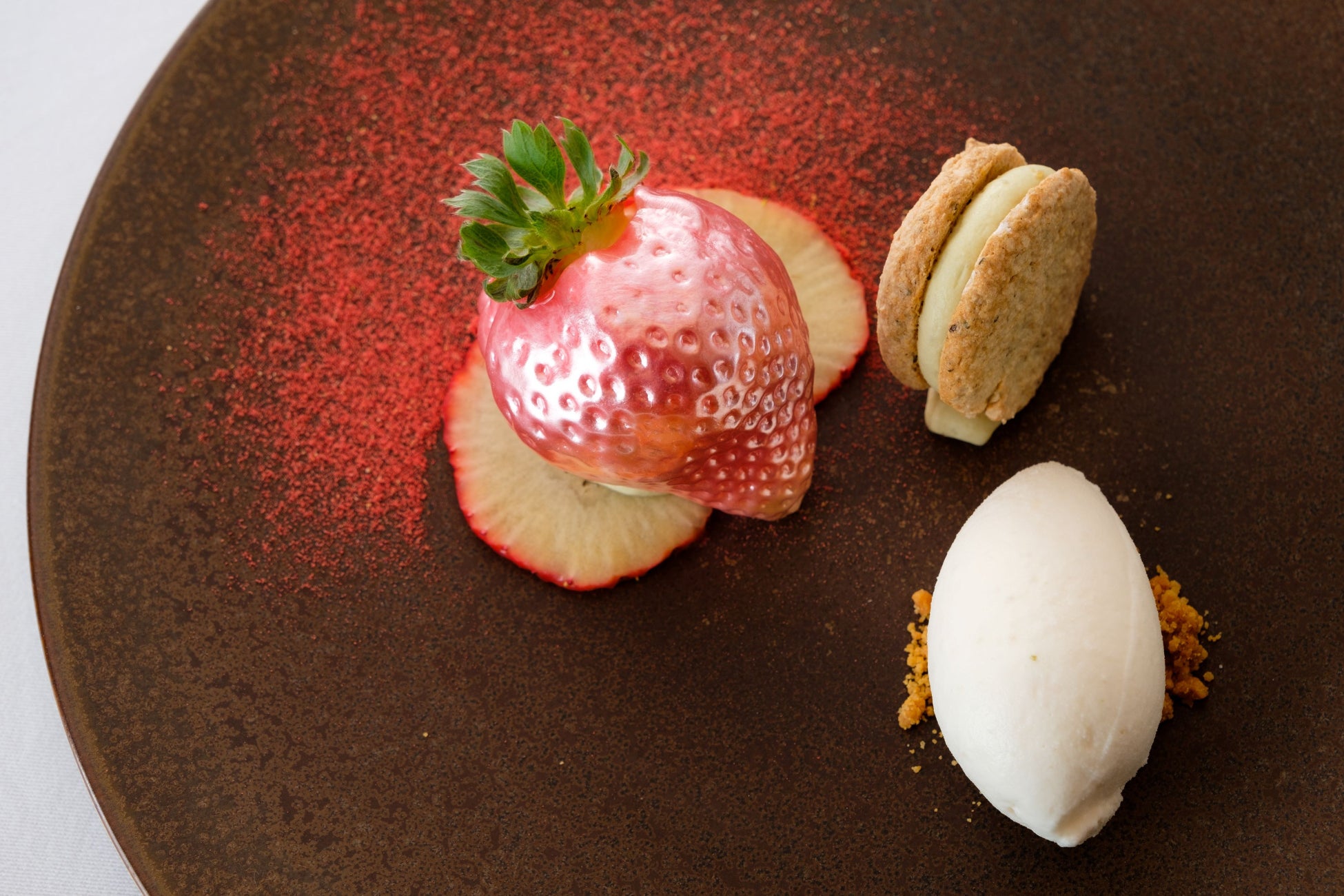 新東通信のクリエイティブブティック「GINZA CREATIVO」が、国際女性デーに合わせて「鮨職人の偏見」をテーマに企画