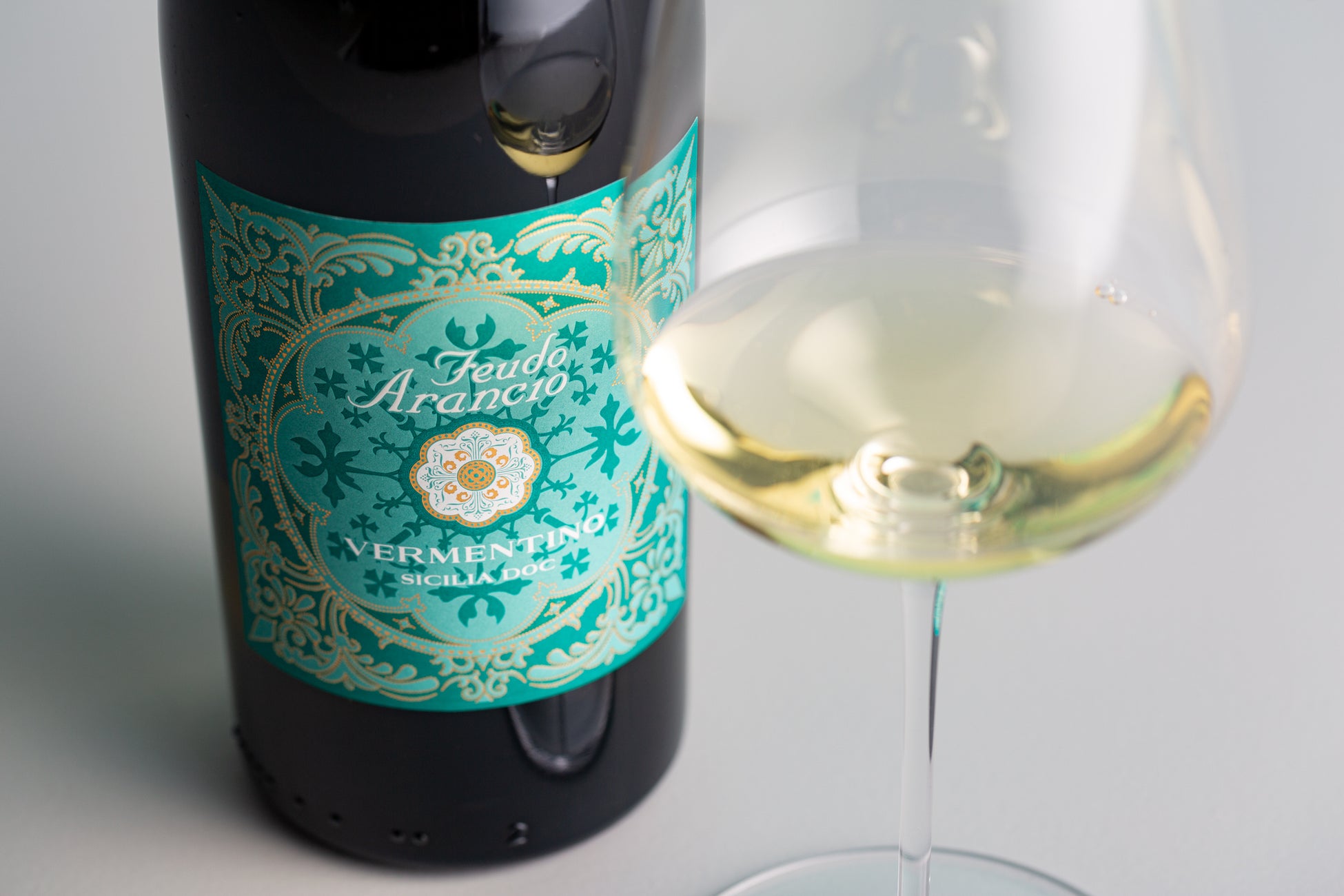 BAGEL & BAGEL から新商品が登場！ 甘酸っぱい苺の風味を存分に楽しめる ”ベーグル” と ”マフィン” を期間限定で販売！