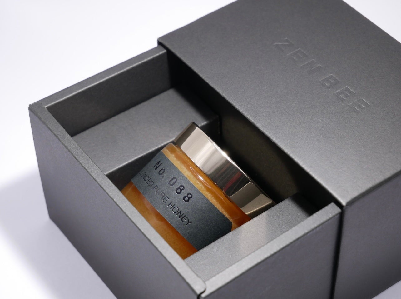 “香り”へのこだわりをストーリーに仕立てたアニメーション動画「おいしいジャムのひみつ」を公開