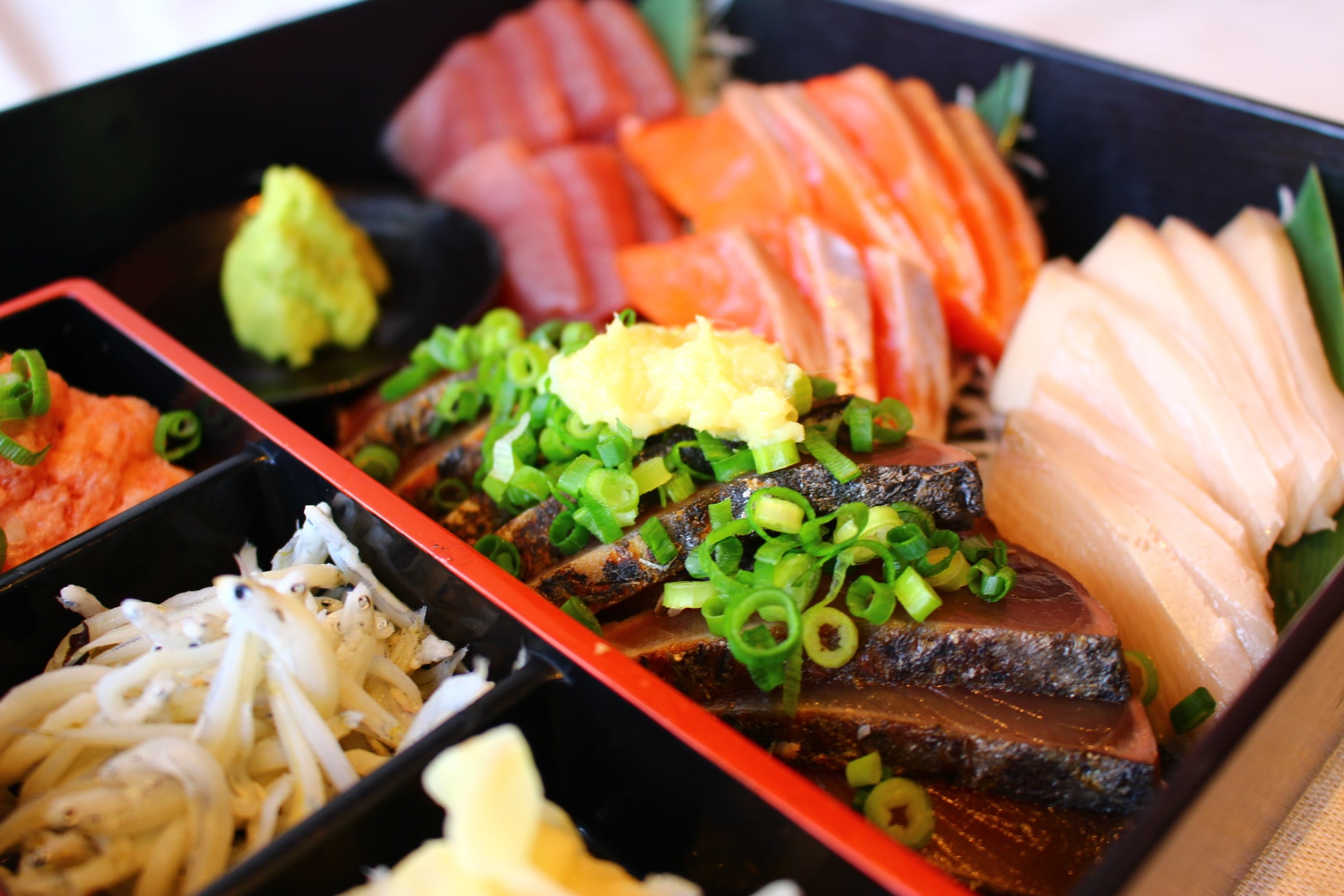 俳優・松本若菜とガンバレルーヤが温野菜25周年をお祝い！しゃぶしゃぶ温野菜 25周年記念発表会