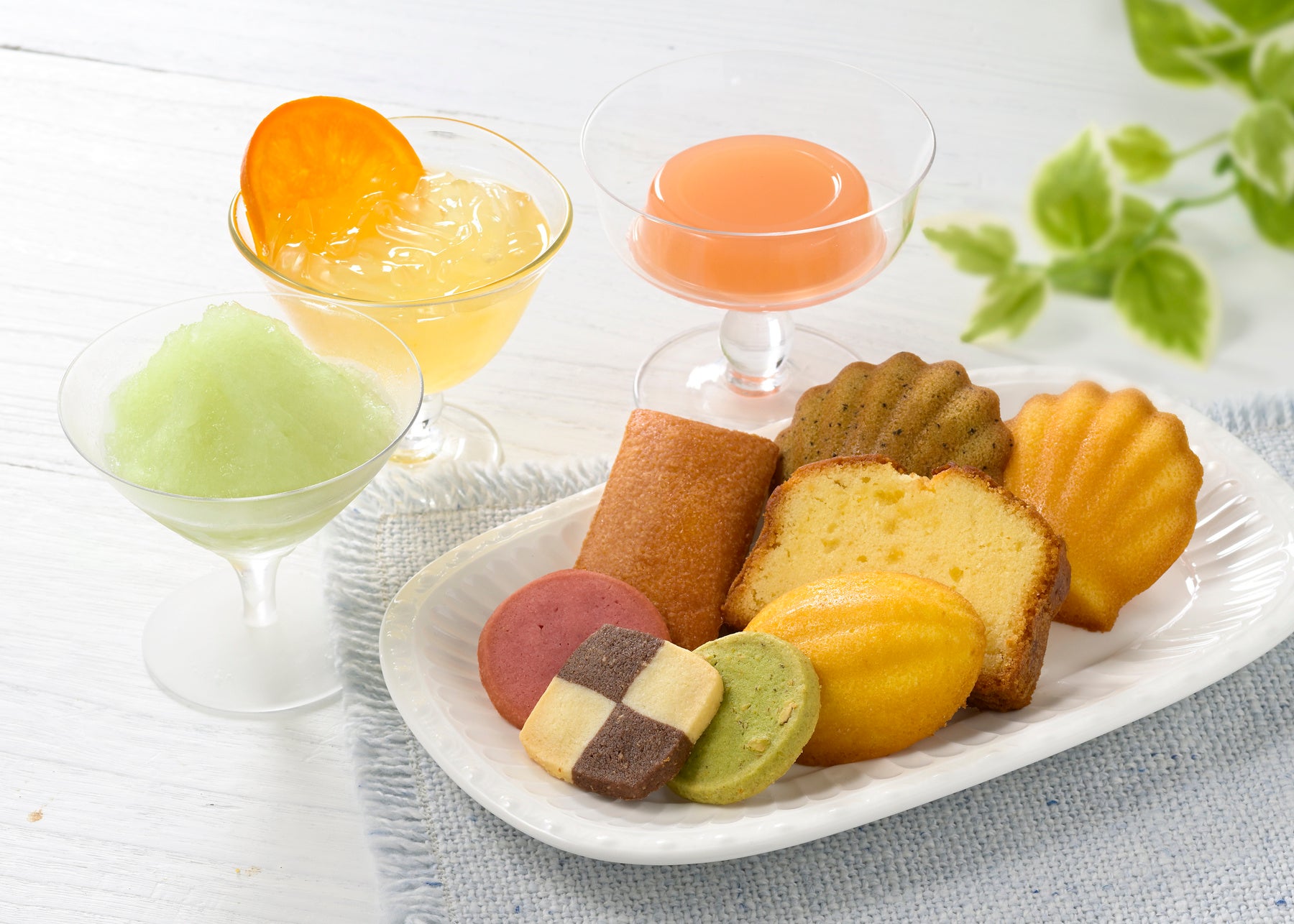 【Sir Thomas LIPTON】4月14日(月)〜 英国女王が愛したケーキ『ヴィクトリア・サンドイッチケーキフェア』。LIPTON発祥のロイヤルミルクティとご一緒に、英国の紅茶文化を体験。