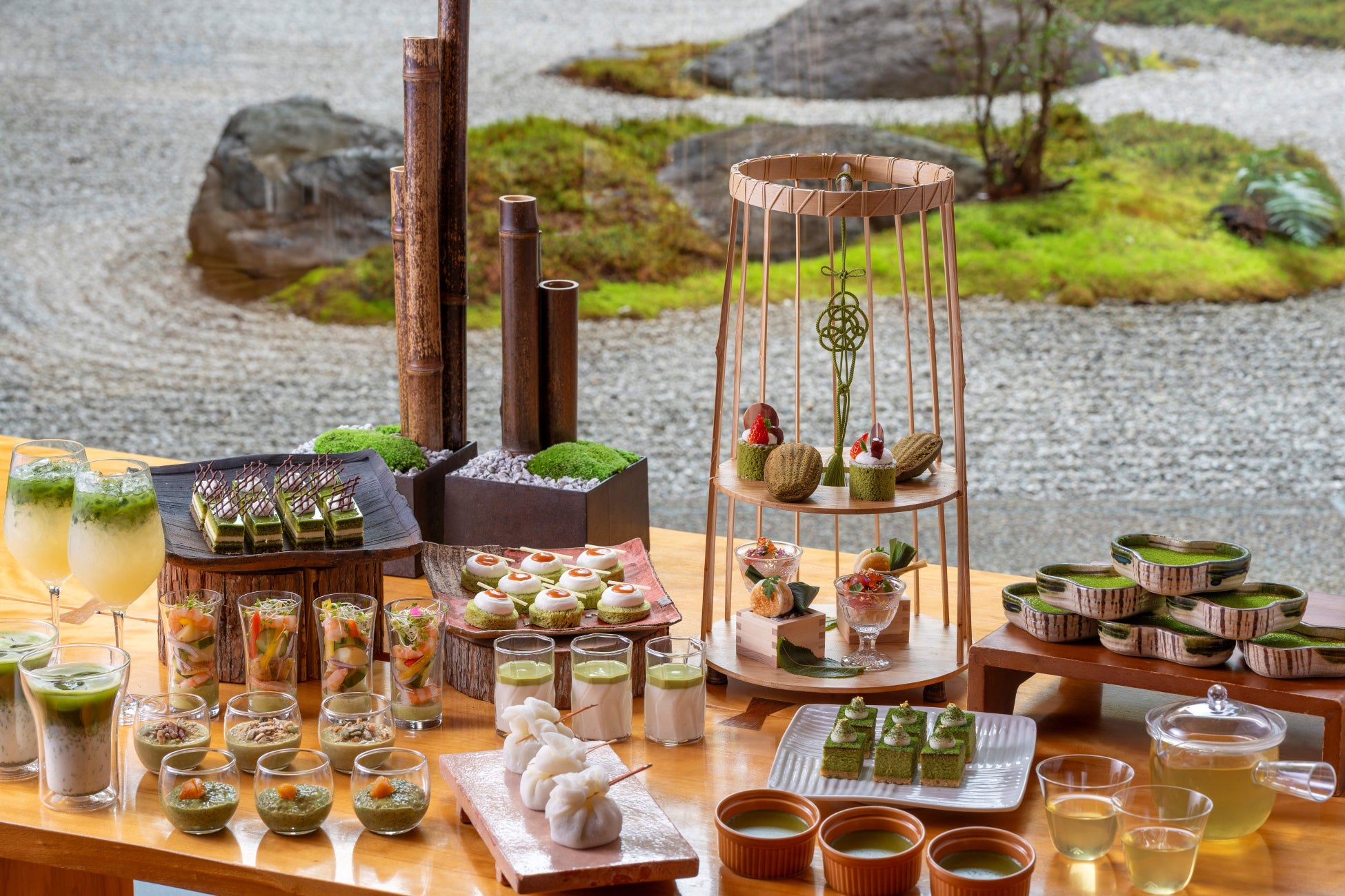 【期間限定】「鴨川をどり」&「Another C」特別ディナーを販売。舞妓さんやシェフとの交流を通して、京都の春に特別な思い出を。