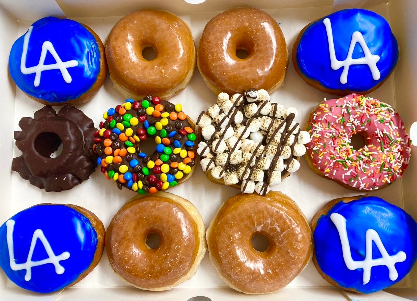 歯磨き粉なんて言わせない！刺激MAXな上級者向けから食べやすい入門者向けまで　全5種　PAPABUBBLEのチョコミントシリーズ　4月24日より発売