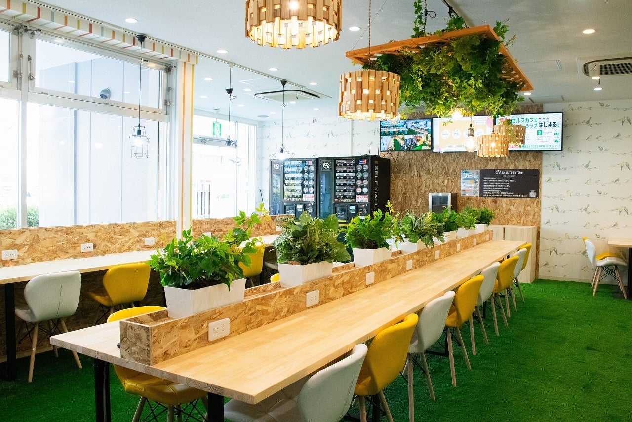 【ロイズ直営店限定】バラをモチーフにしたスイーツを4月16日に発売。