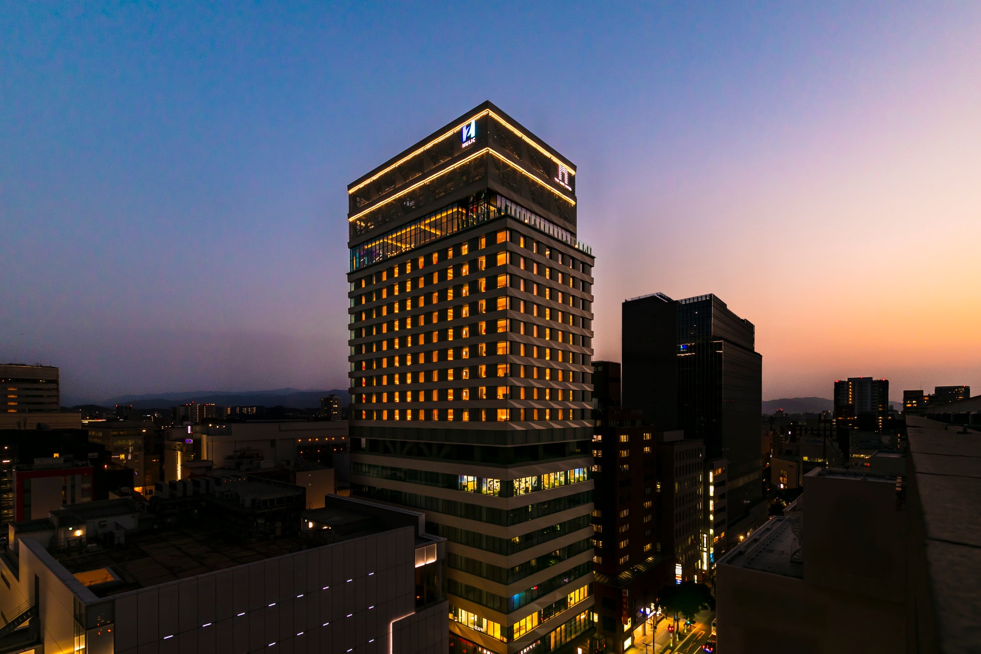 国産完熟マンゴーやさくらんぼをはじめ、初夏のフルーツを主役にしたアフタヌーンティーを期間限定で開催〜フルーツの老舗仲卸がプロデュースする「初夏のフルーツアフタヌーンティー」〜