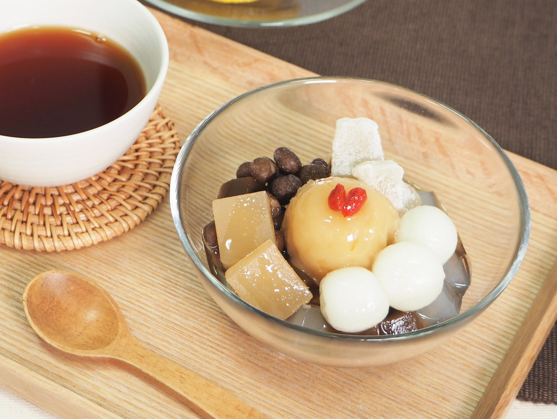 小泉八雲とセツが教える“おいしい英語”　八雲とセツの交流が感じられる新商品が松江市で販売開始