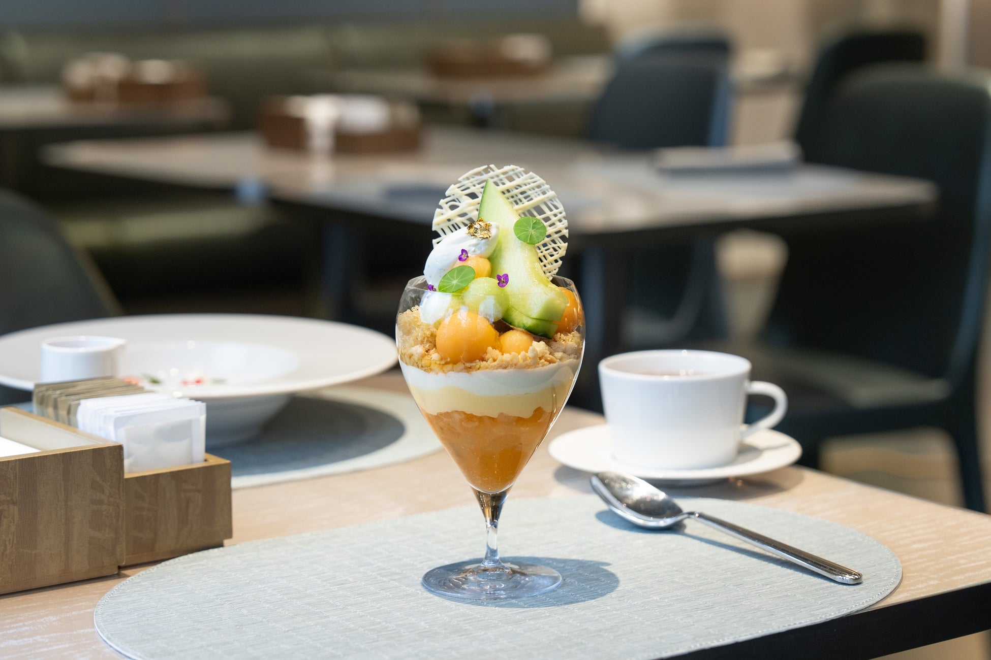 春のティータイムにぴったりな和スイーツ「檸檬と紅茶あんみつ」を2025年5月2日(金)より販売開始