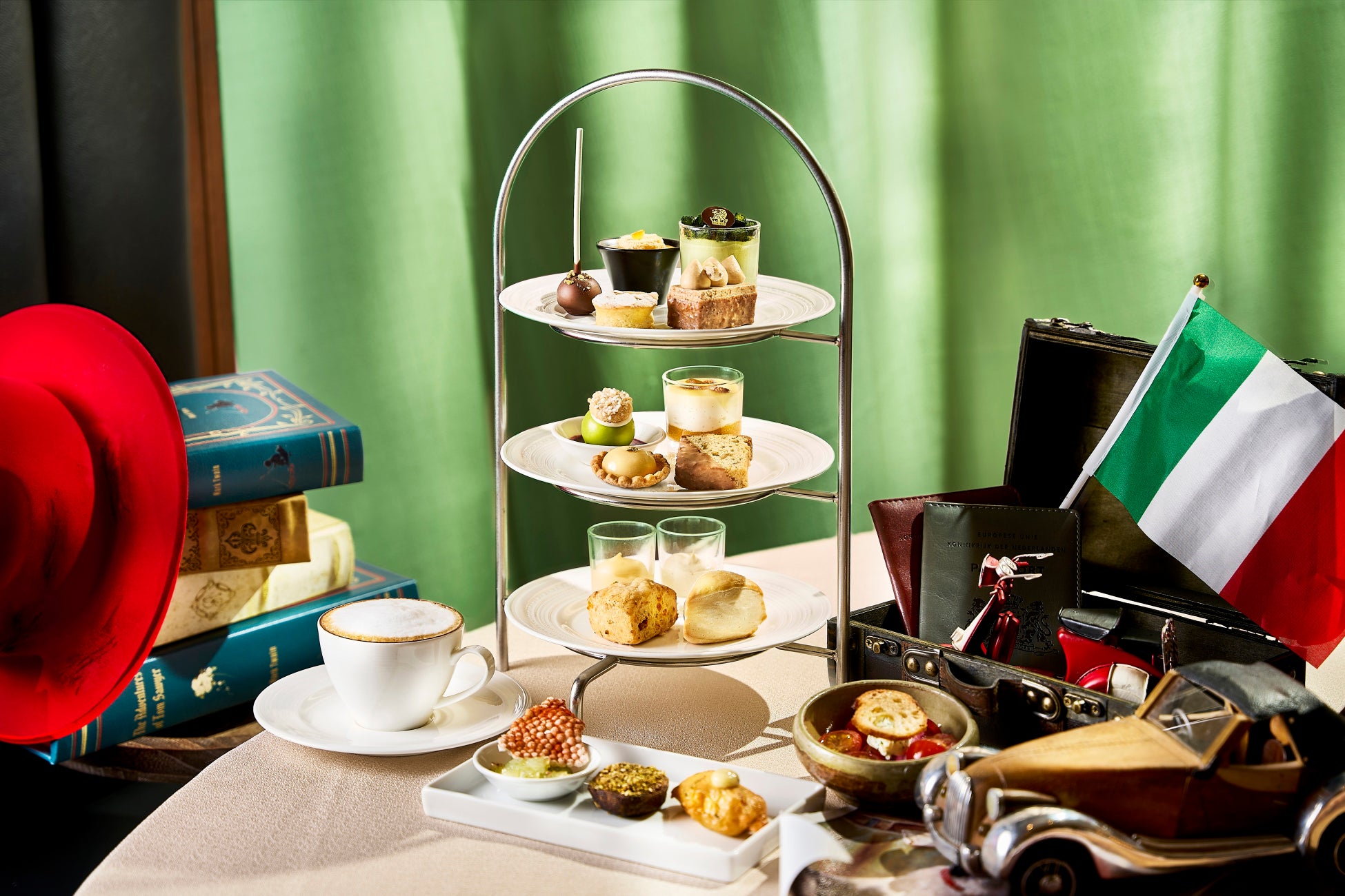 ＜カフェタナカ＞初のフォトブック！『CAFE TANAKA PHILOSOPHIE 幸せのティータイム』が、6月1日（日）に発売決定