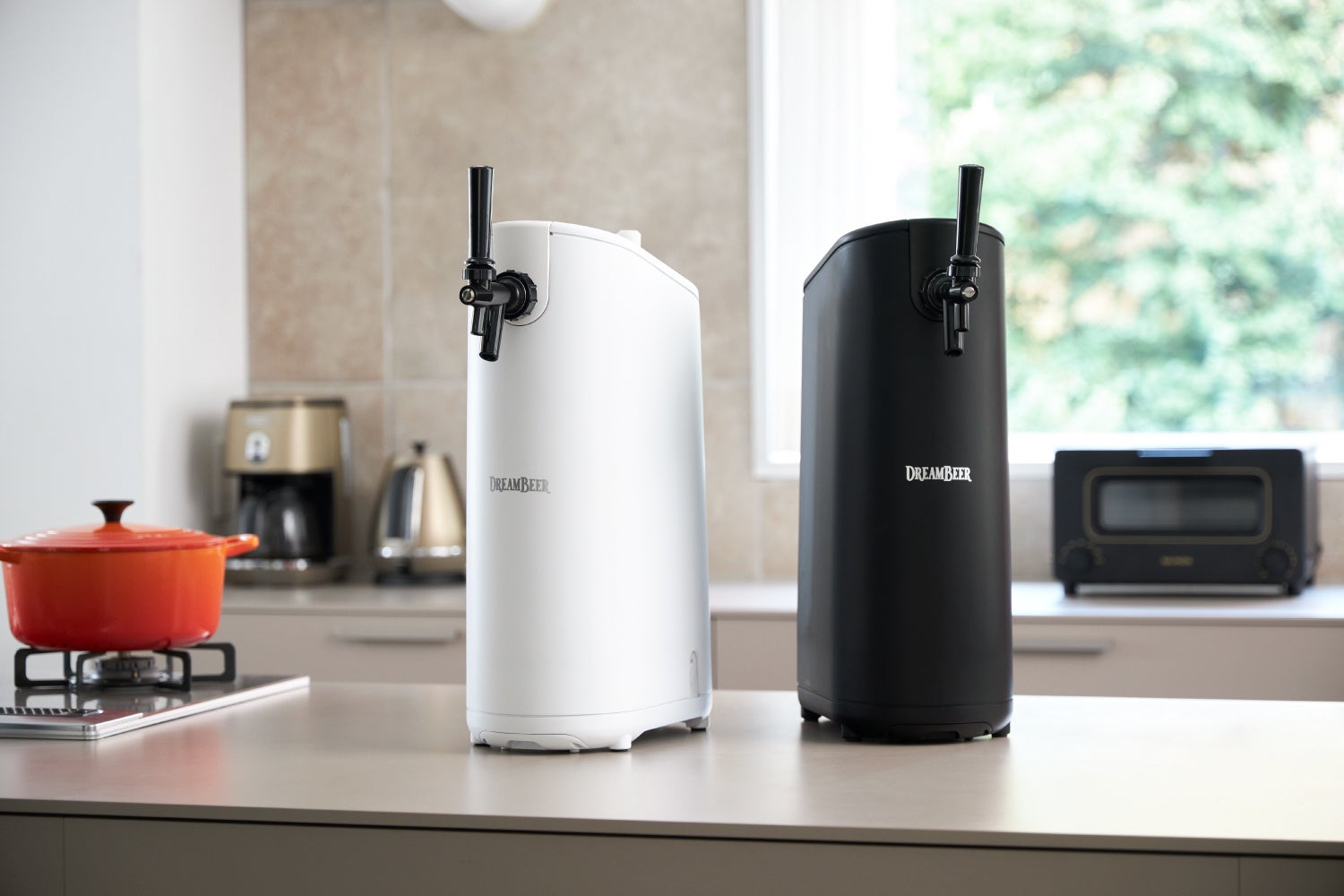 「八郷蒸溜所」と「ウイスキペディア」のコラボレーションから生まれた本格クラフトハイボール「日の丸ハイボール ウイスキペディア LIMITED EDITION」が数量限定で発売