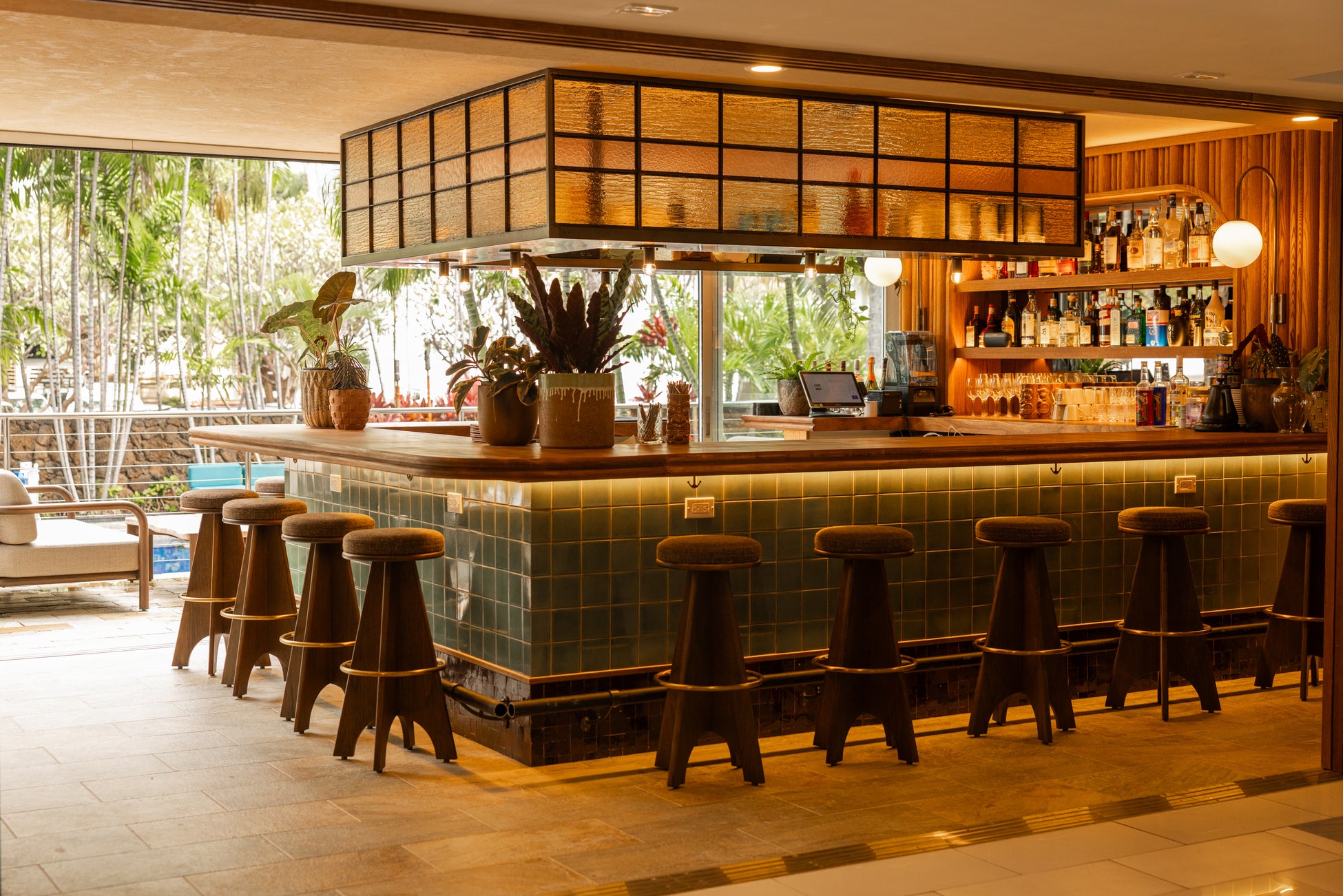 外はパリッと、中はとろーりスナック感覚で楽しめる「ほっともっと」の新サイドメニュー『パリパリ春巻』