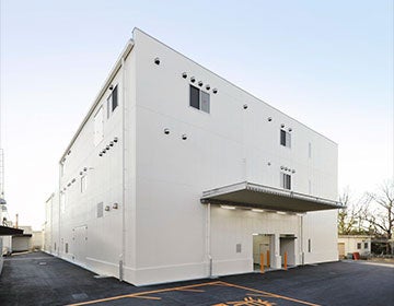 野外シアター「大名ダイニング・シアター」5月開催決定！話題のヒット作4本で、笑いと感動をお届け！食べて、飲んで、グルメも堪能♪ 福岡大名ガーデンシティで特別なひとときを。