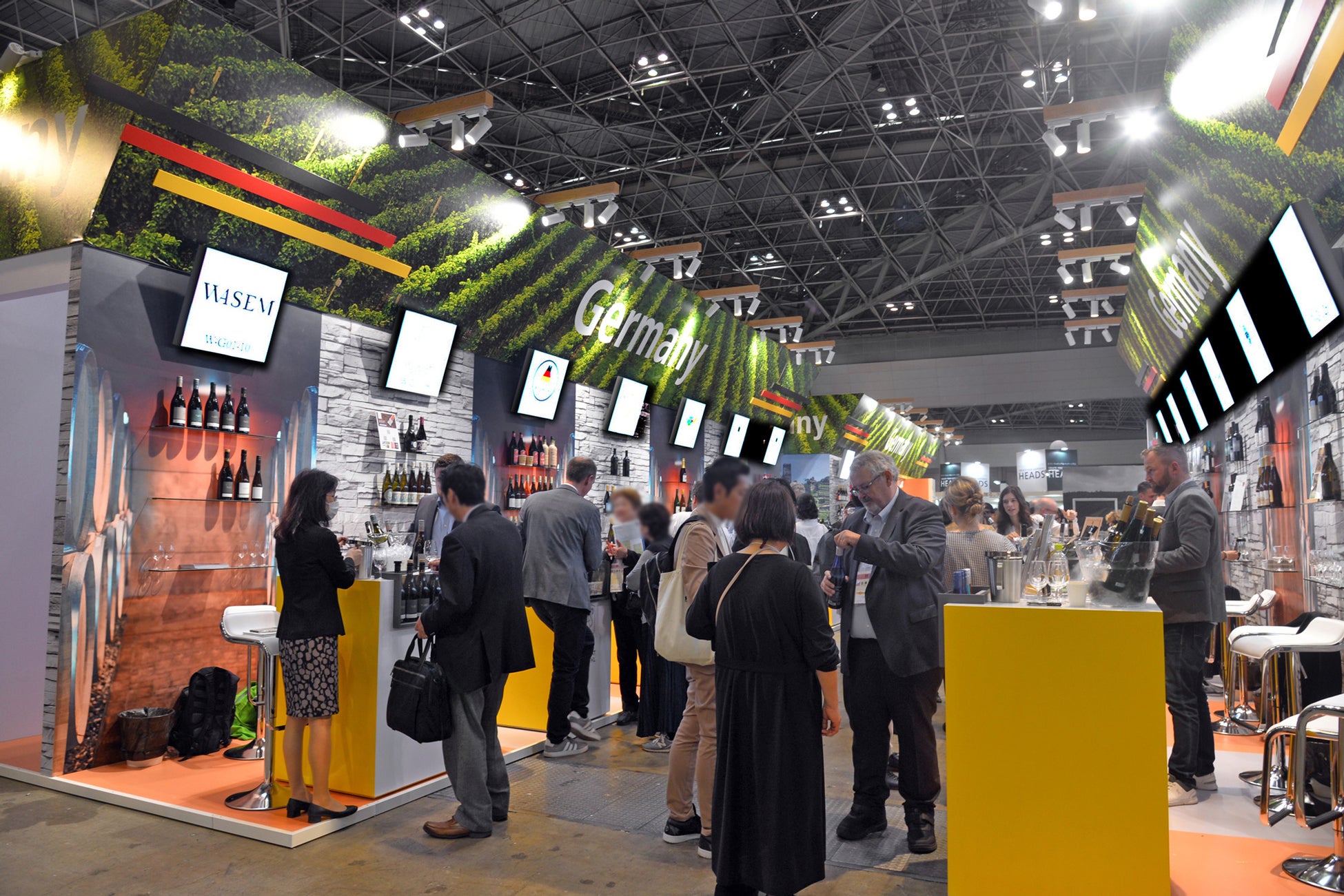 幻のいちご「あまりん」×蜂蜜の濃密なお酒「蜂紅 -THE AMARIN＆MEAD-」の抽選販売を開始