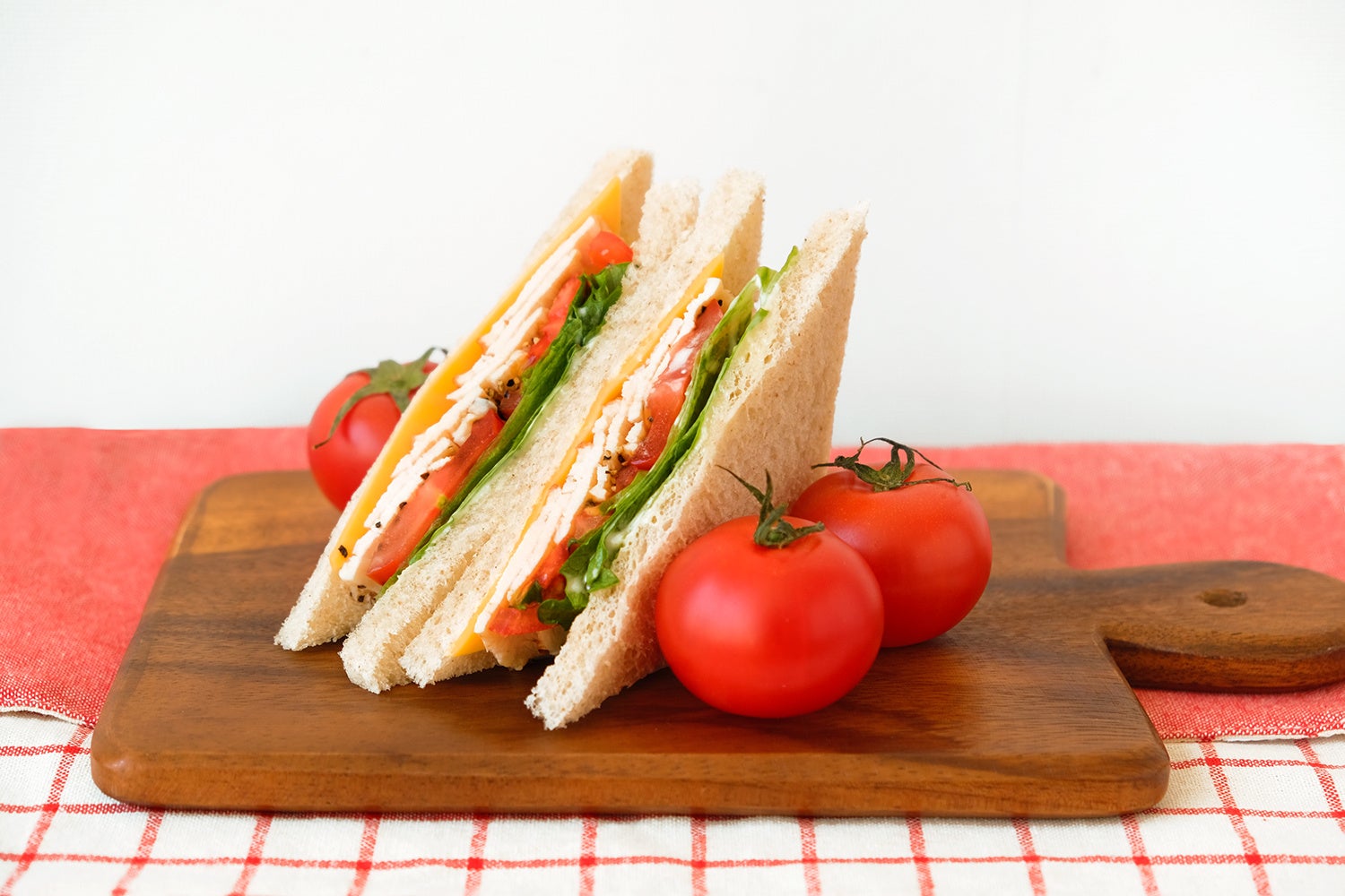 「ブラックニッカ 絶品B級グルメフェス 2025」を開催