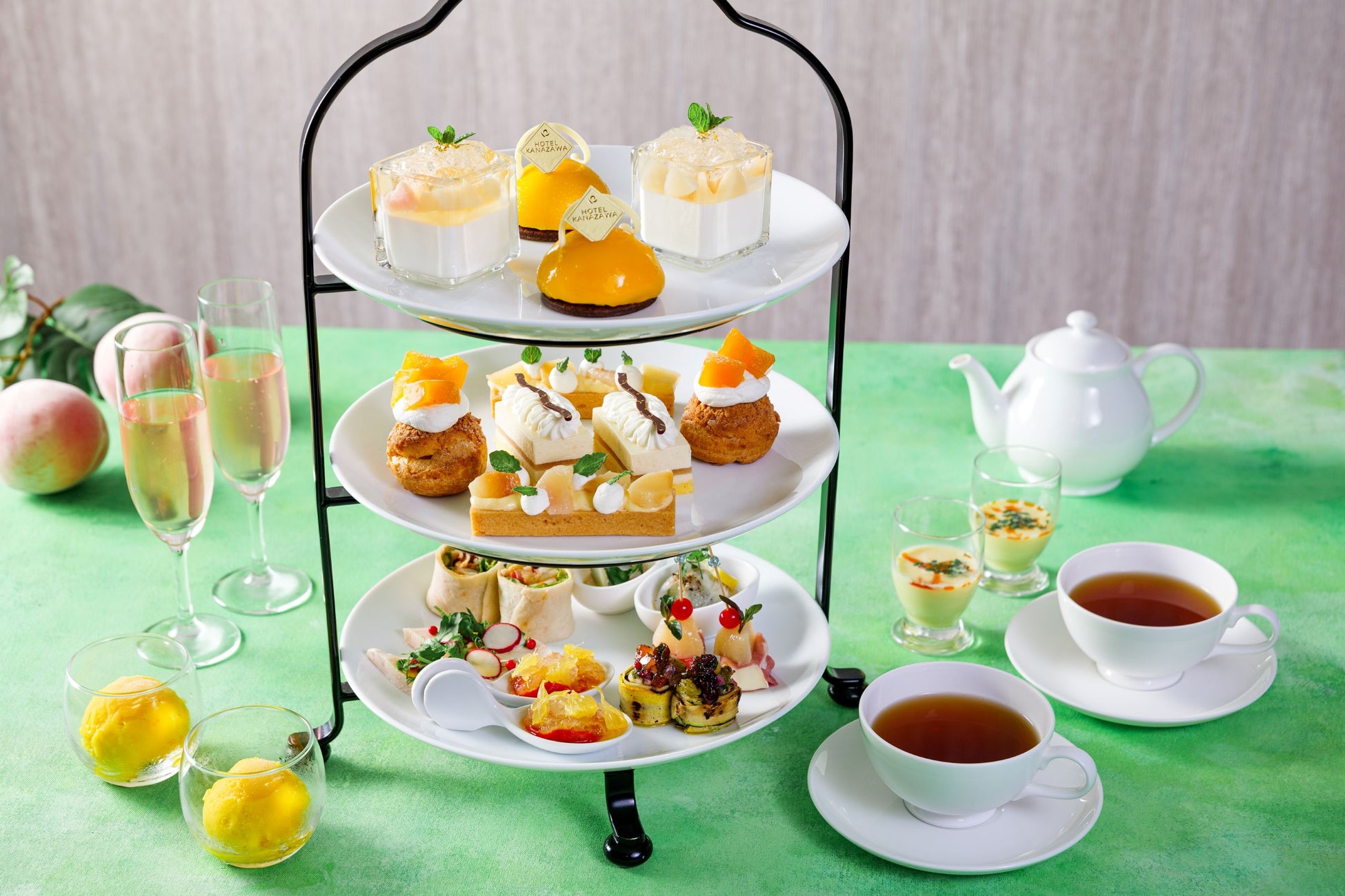 意外な組み合わせがクセになる!?“みたらしホイップ×ふんわりカステラ”甘じょっぱ新感覚ロール 『黄福ろうる みたらし』 新発売