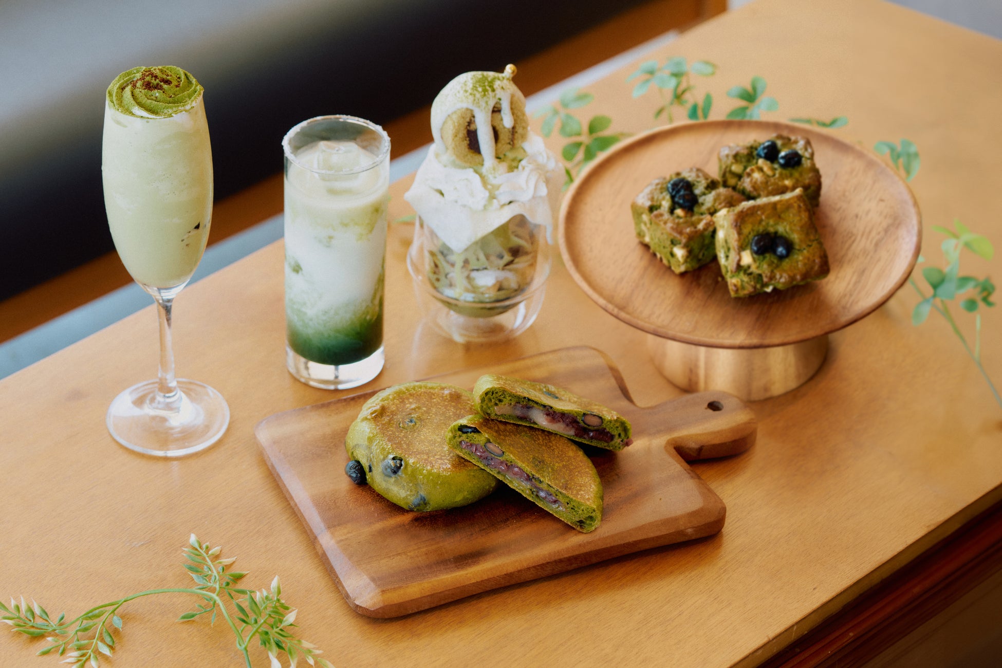 焼きたてリエージュワッフル専門店「BEL BUTTER WAFFLE」から新緑の季節に食べたい新作“宇治抹茶”が登場！抹茶の渋みとあずきの甘み、発酵バターのコクが織りなす和の素材を楽しむワッフル