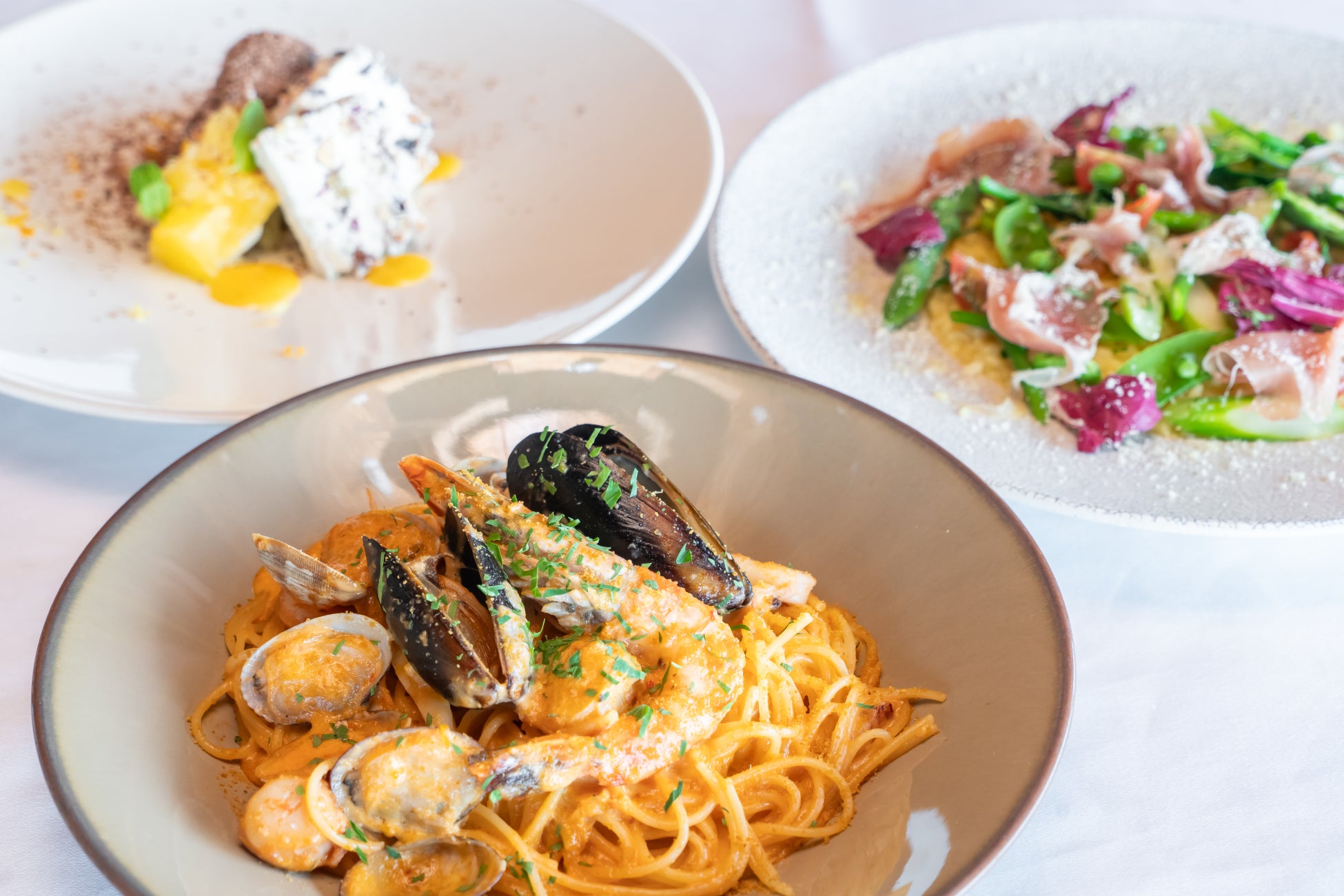 「マグロの解体ショー」がふるさと納税に！ 捌いた本マグロはその場で刺身やお寿司に、配送もOK！ 鳥取県境港市