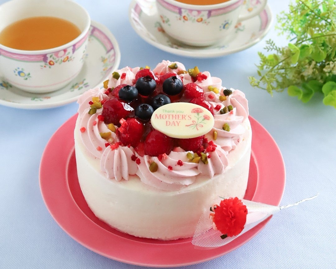 【JR東京駅】東京土産は“むちゃうま”バナナプリンケーキに決まり！「ちいかわ」×「東京ばな奈」グランスタ東京に期間限定登場