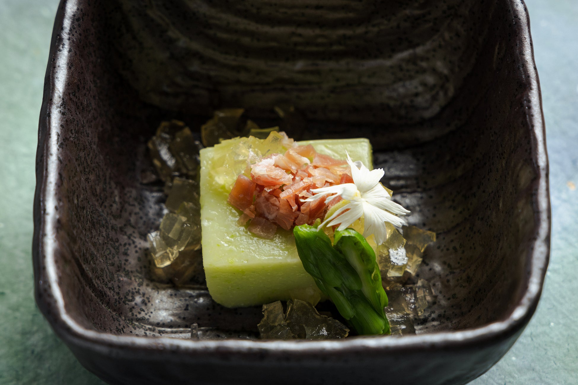 累計会員数2,600万人突破!!(※1)セブン‐イレブンアプリのお得なキャンペーン開始 5月1日(木)~「買うほどランクアップチャレンジ」で「セブン‐イレブン看板柄オリジナルマフラータオル」が当たる!