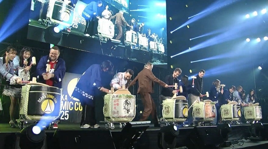 カーネーション型の苺羊羹を使用した「母の日あんみつ」が登場!通販では2025年5月9日~5月12日到着分の予約受付を開始。