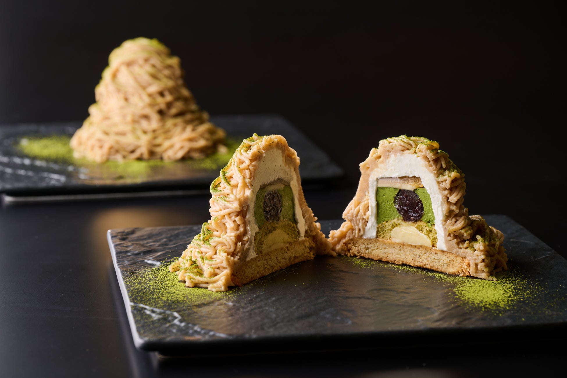 まだ間に合う「母の日ギフト」！幸せの青い缶が運ぶ甘いひととき。