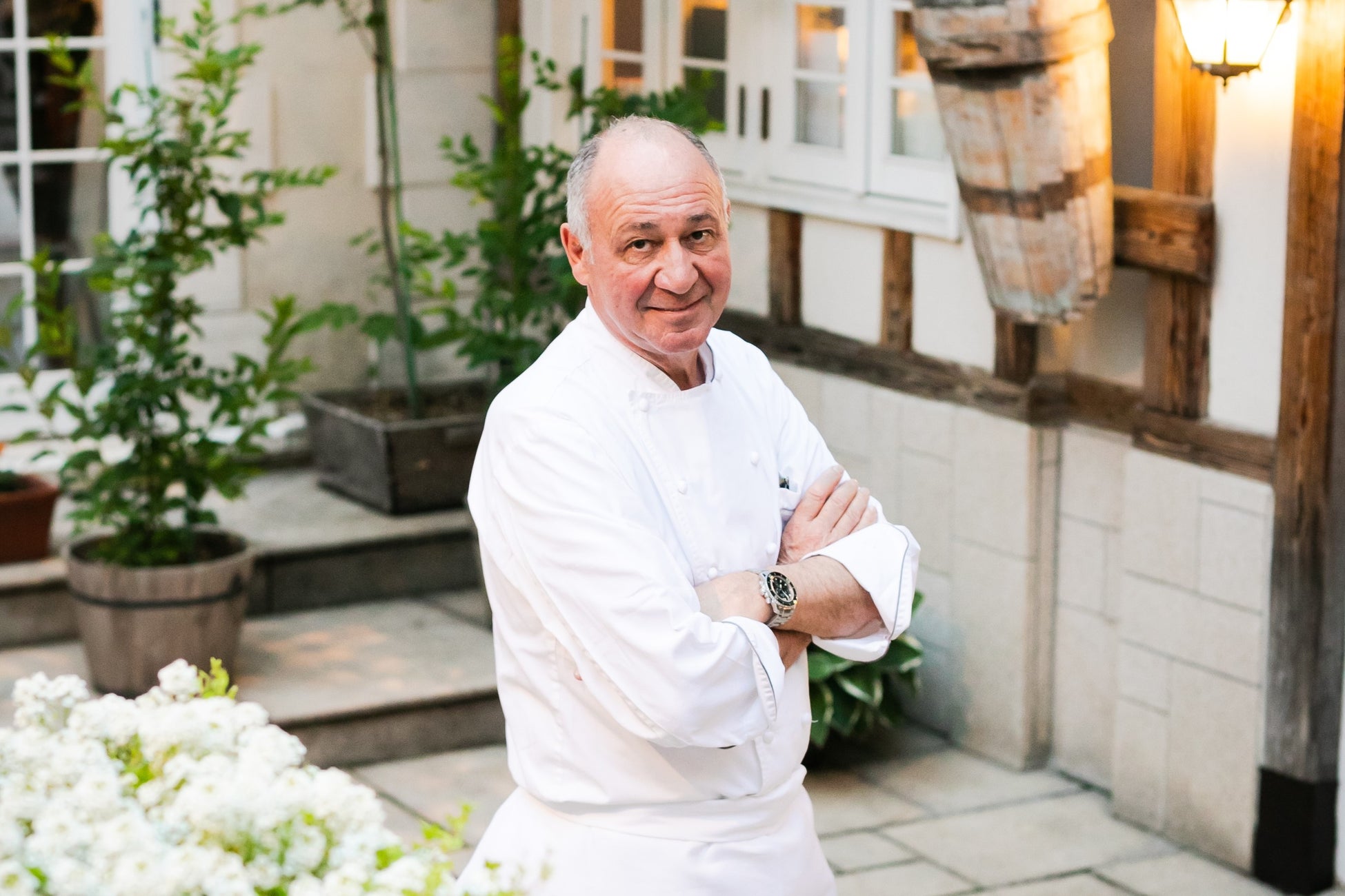 昨夏に大好評を博した天ぷらが再登場！「アスパラベーコン巻き天と枝豆コーンのミニかき揚げ天」ほか、全３種類の初夏限定商品を５月１６日（金）から発売