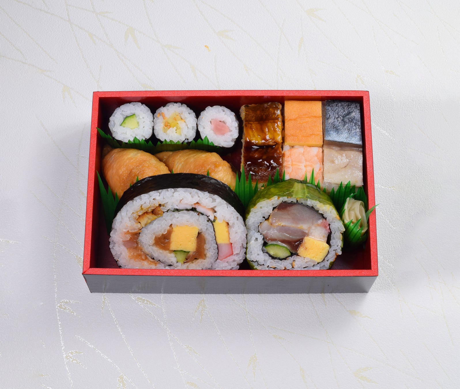 「国産ドーナツ専門店STANDARD DONUTS（スタンダードドーナツ）」の２号店『阪急大阪梅田駅店』が5月13日オープン！阪急限定メニューも登場、毎日手づくりの“スロードーナツ”をお届けし コピー