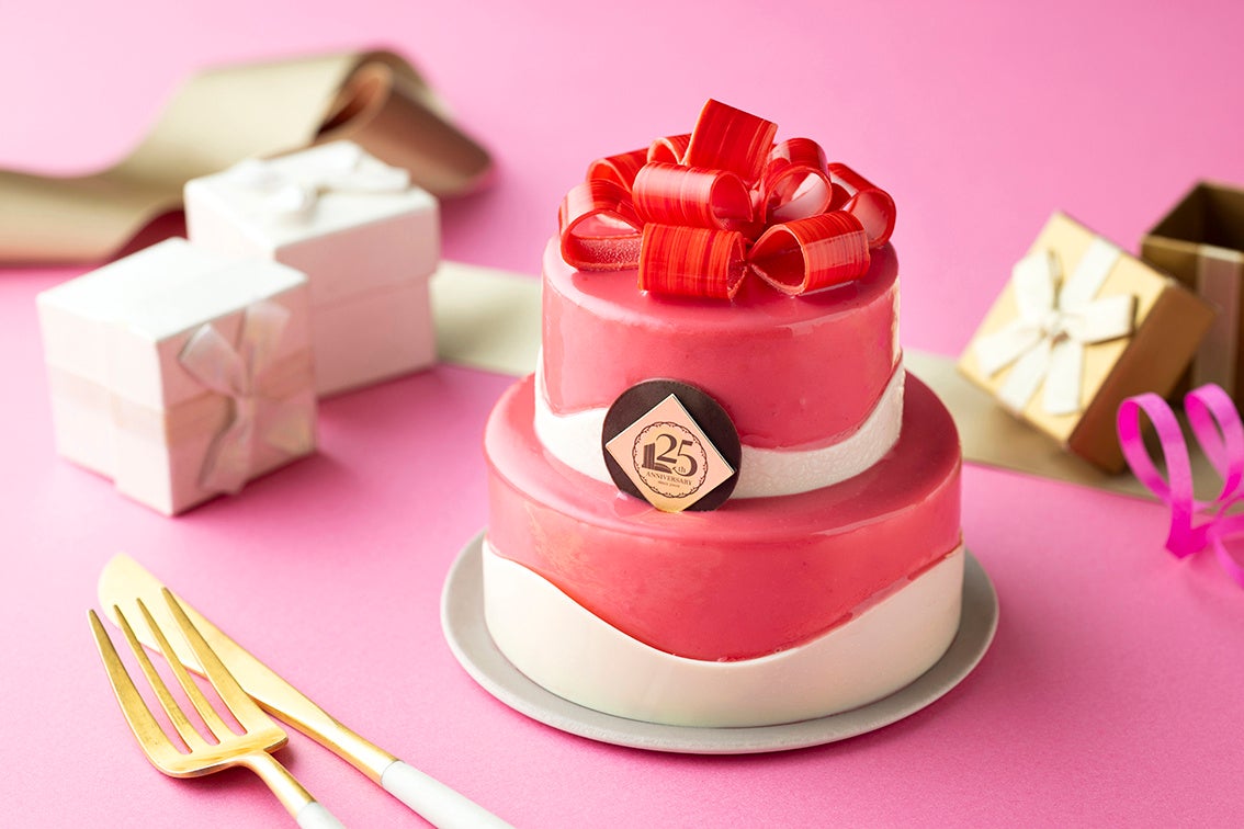 【京都駅地下・バイカル】食べ歩きに！りんごがごろっと入ったひんやりシューでクールダウン！