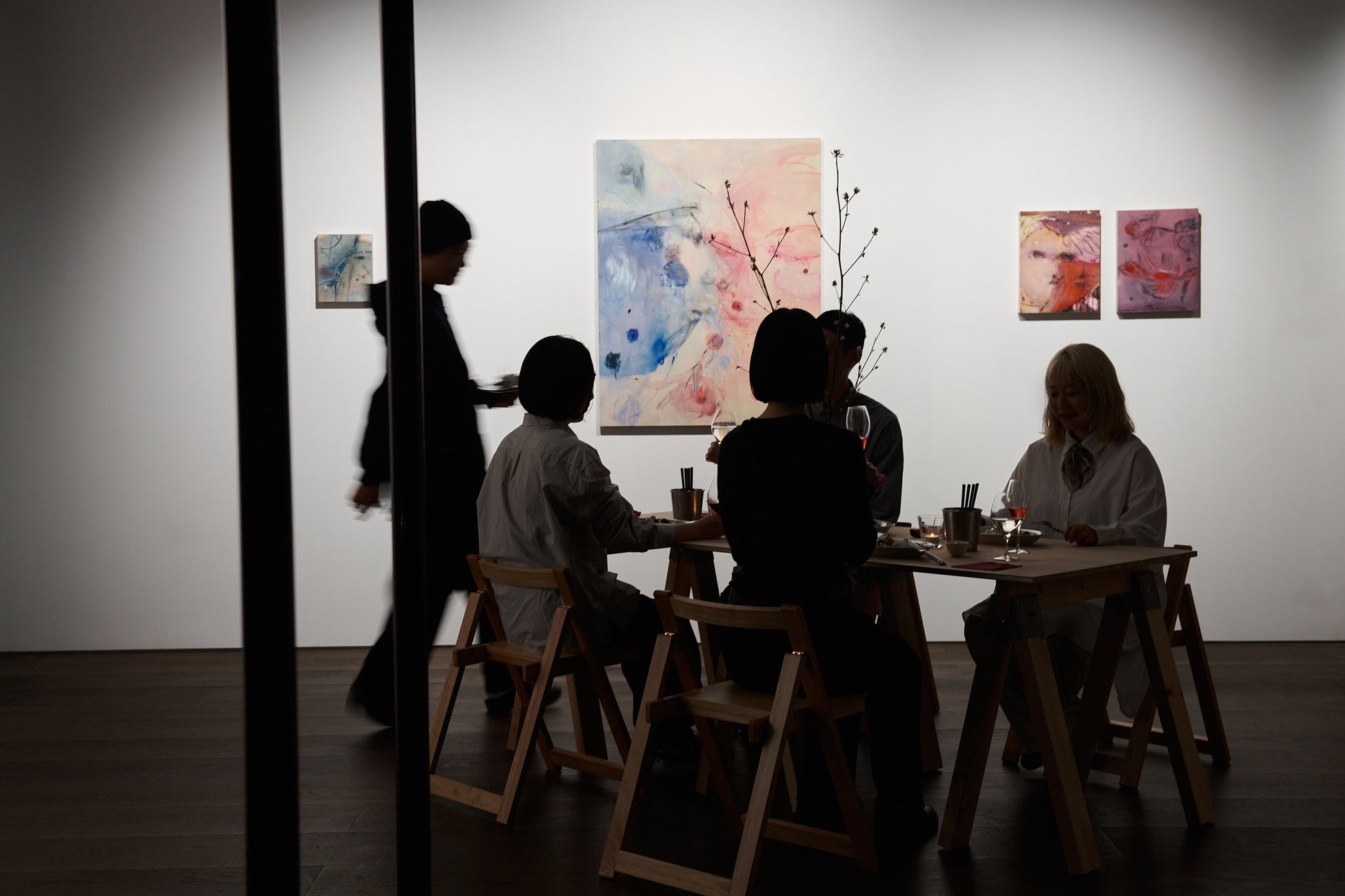 秋元真夏が静岡を満喫！ 駿府楽市でお買い物＆静岡そだちで焼肉を堪能！