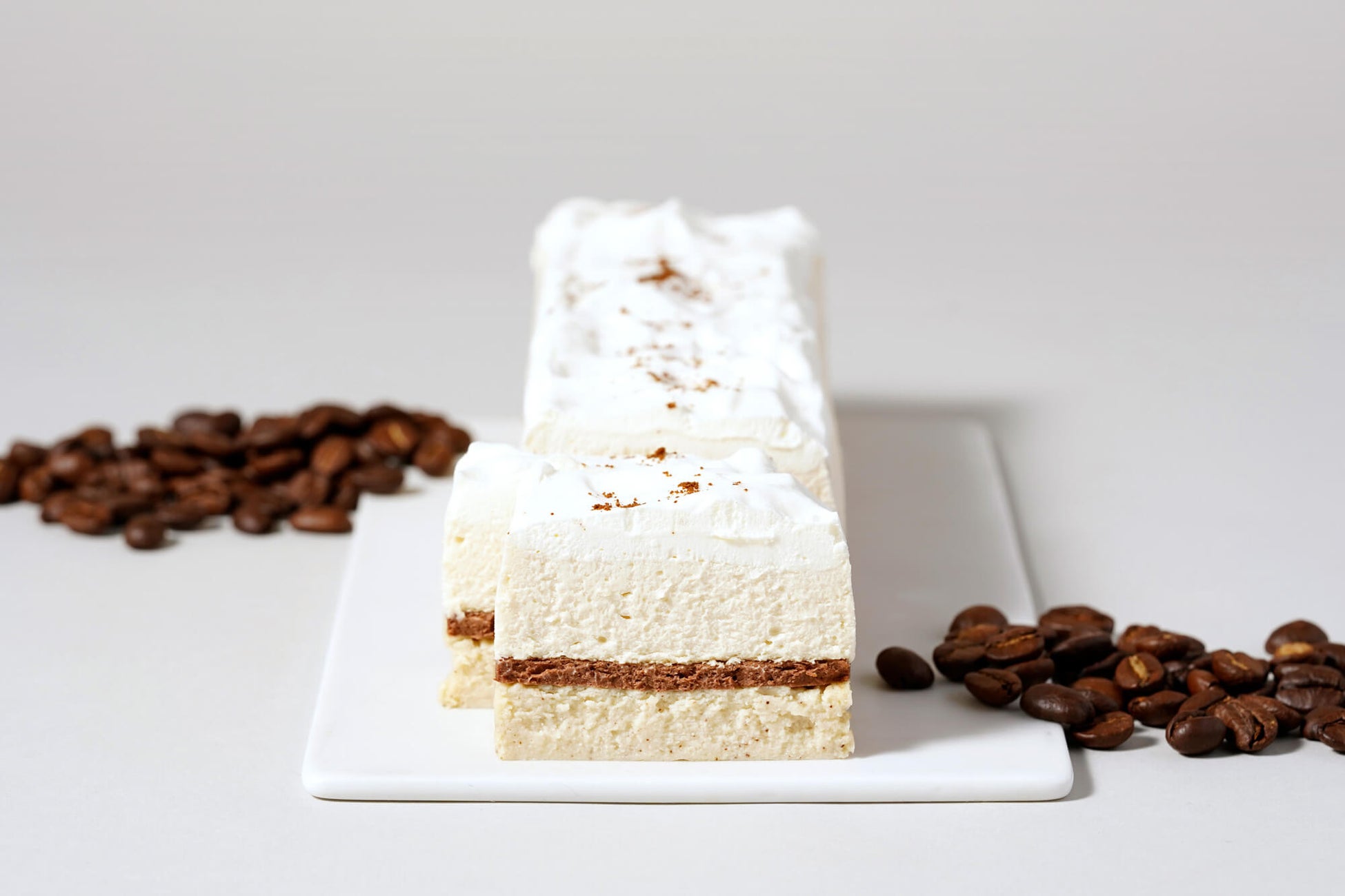 映画と泡盛、二つの伝統が交差する世界舞台へ!沖縄の泡盛、カンヌ国際映画祭公式セレモニーへ! 神村酒造『暖流CRAFT』が「CANNES GALA」で提供決定