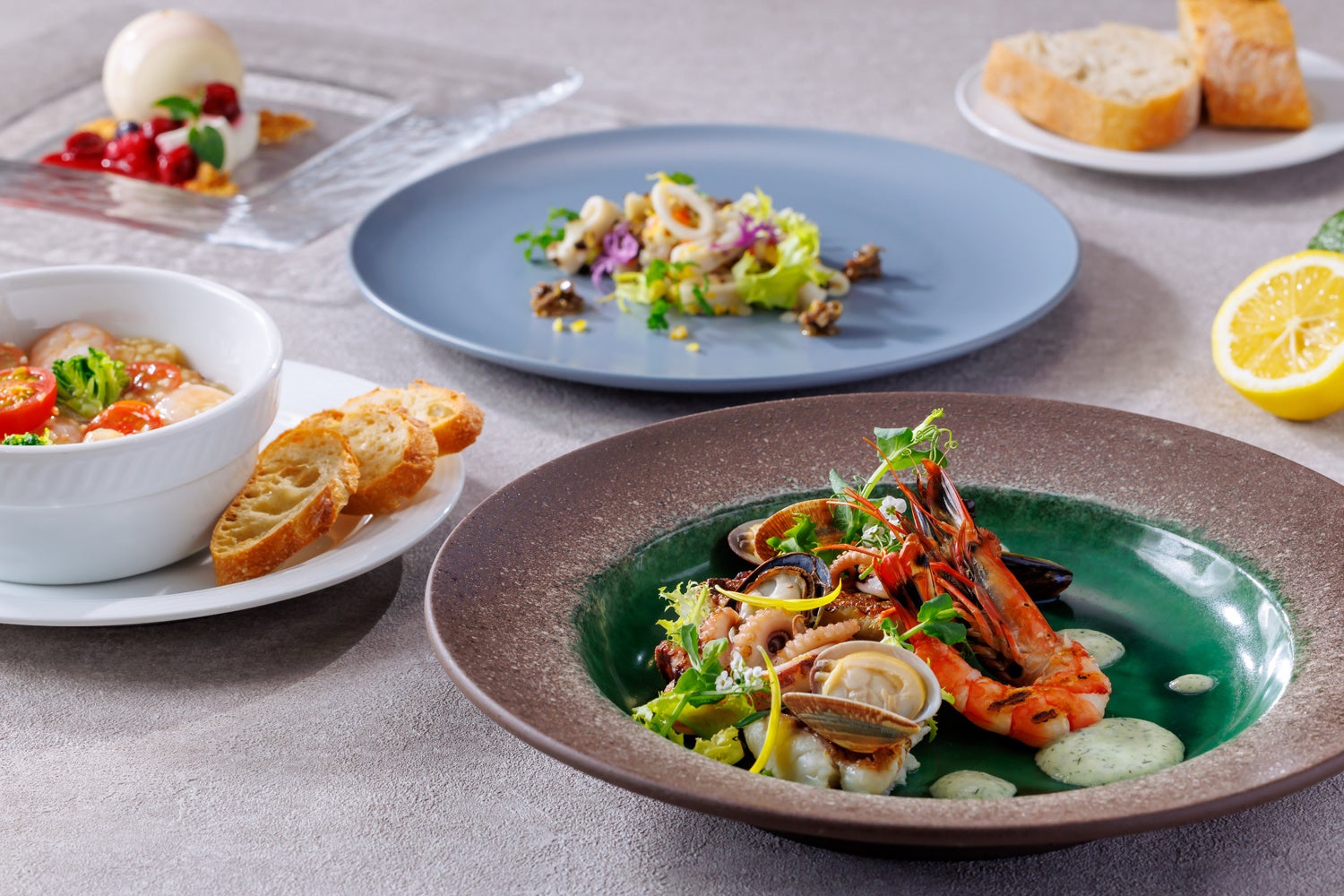 “ふわっ”と“カリッ”できたて2大スイーツが夏をまとって登場！