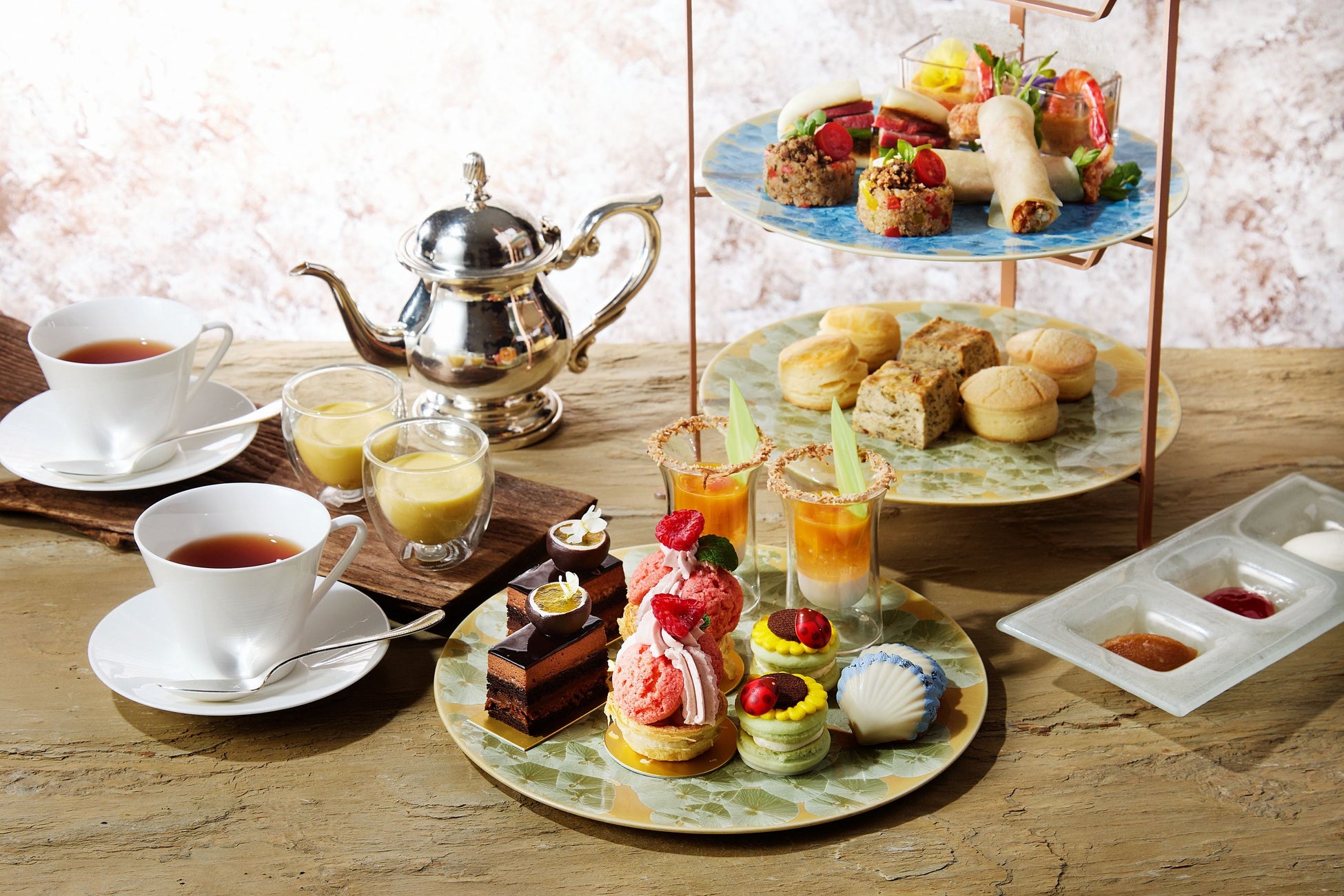 【ホテル日航大阪】「メロンアフタヌーンティーセット」6月1日より提供