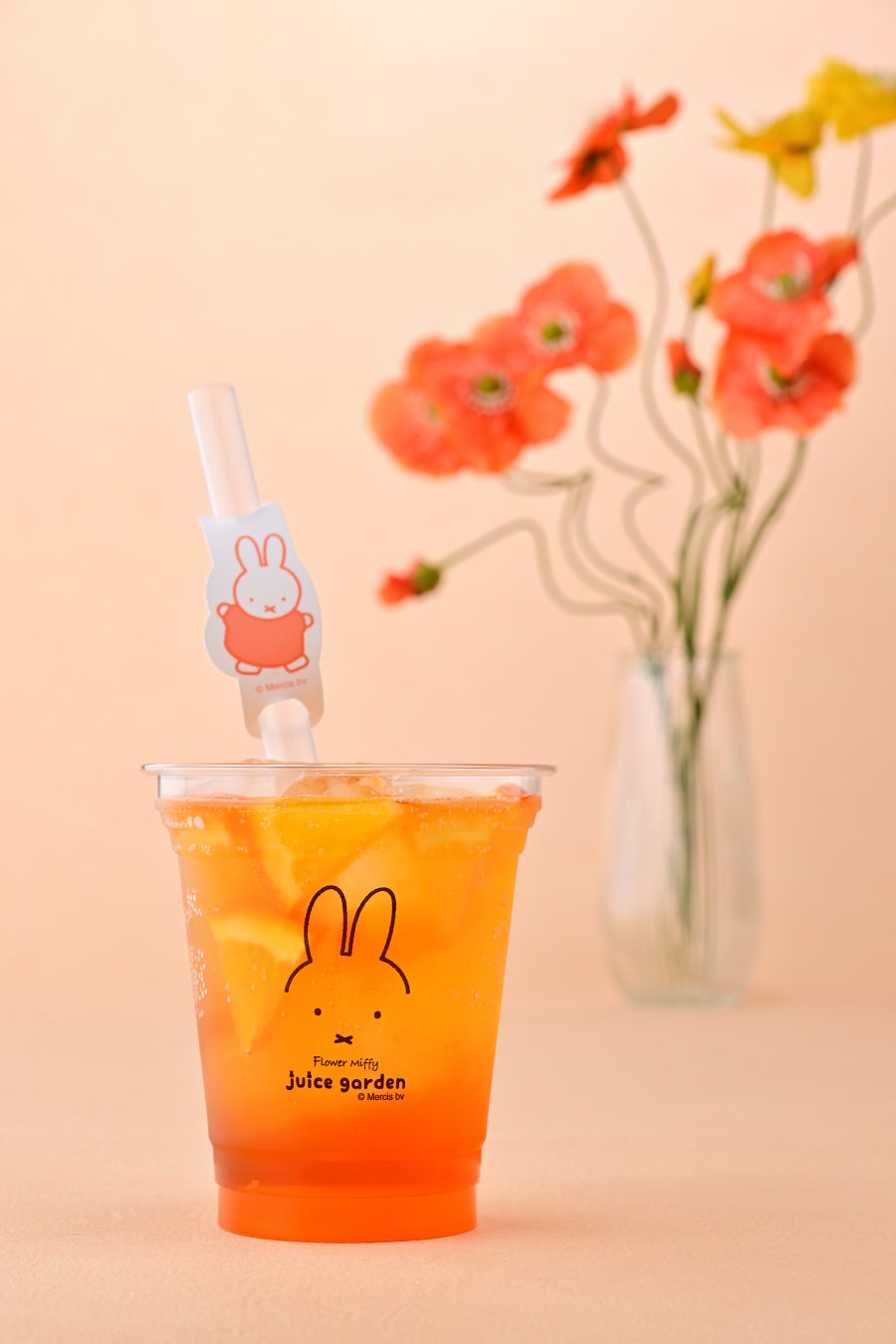 カリフォルニアで夢に挑む日本人女性醸造家、平林園枝氏が手掛けるワイン『シックス・クローヴズ』の最新2023ヴィンテージを販売開始いたします。