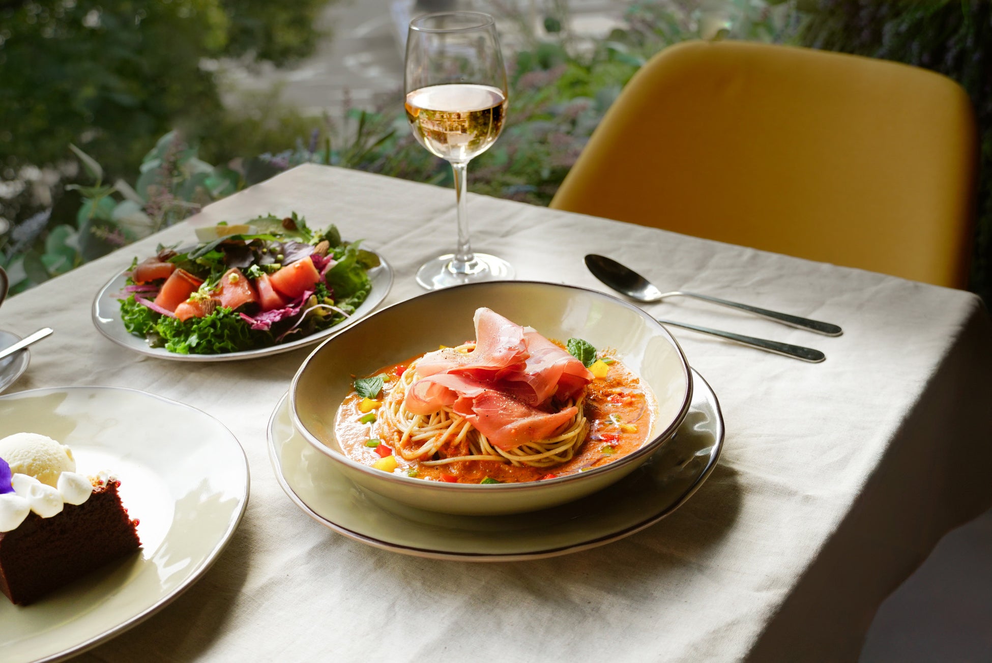 「ウルフギャング・ステーキハウス」旬の希少なロブスターを満喫するスペシャル企画「ロブスターヌーヴォー」