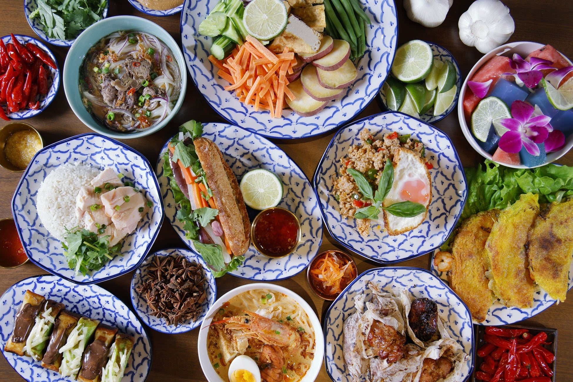 古着や音楽ライブに加え、まちなかに手作りウォータースライダーが出現!ビールやコーヒーの祭典も! 5月31日、6月1日「下北線路祭2025」を開催