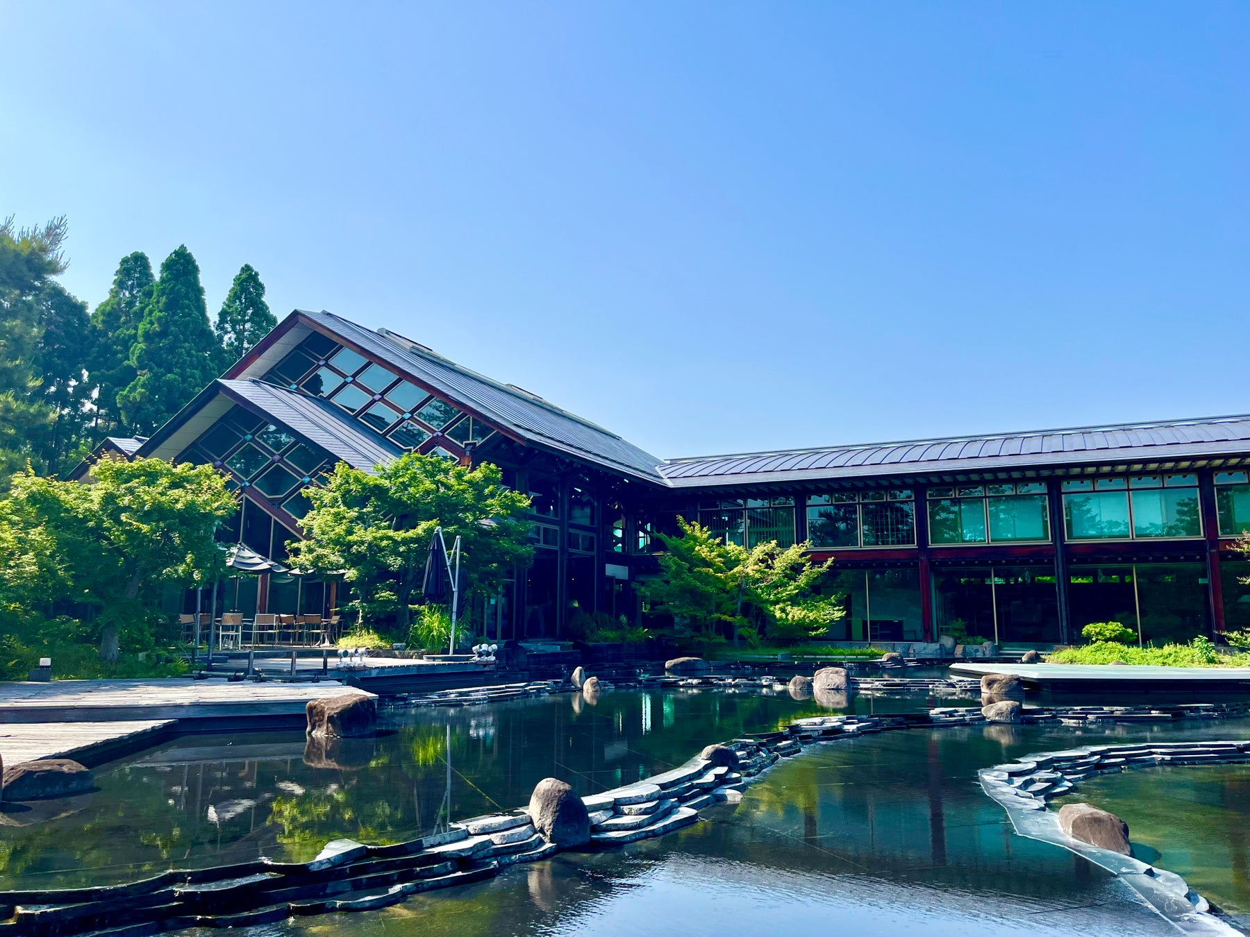 【ファミリーレストラン3ブランドの口コミ分析レポート】3.3万件の口コミから各ブランドの強みを徹底分析！