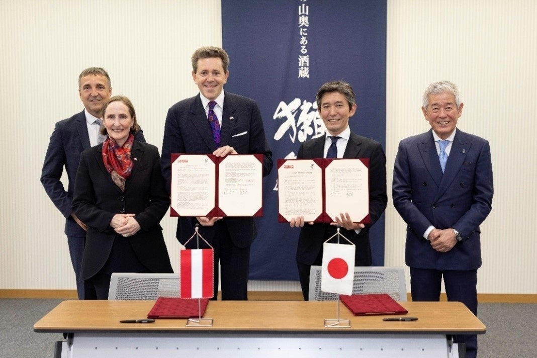 国産グレープフルーツを贅沢に使用した「常陸野ネストビール グレフルラガー」発売