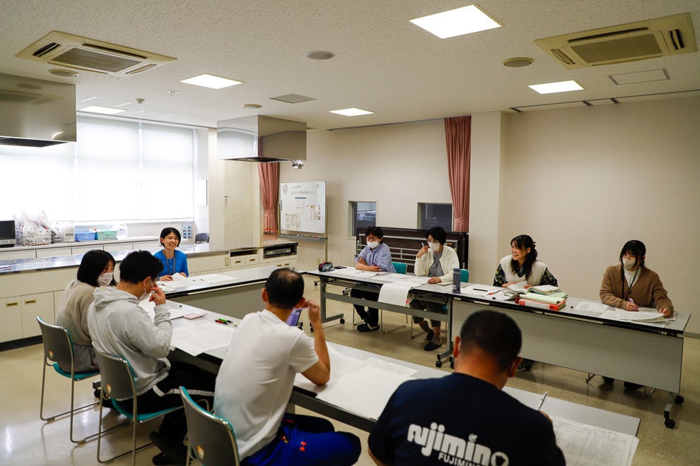 フレンチシェフが考案、アートギャラリーで味わえる本格かき氷。新メニュー「マンゴー ババロアの氷」を期間限定で提供